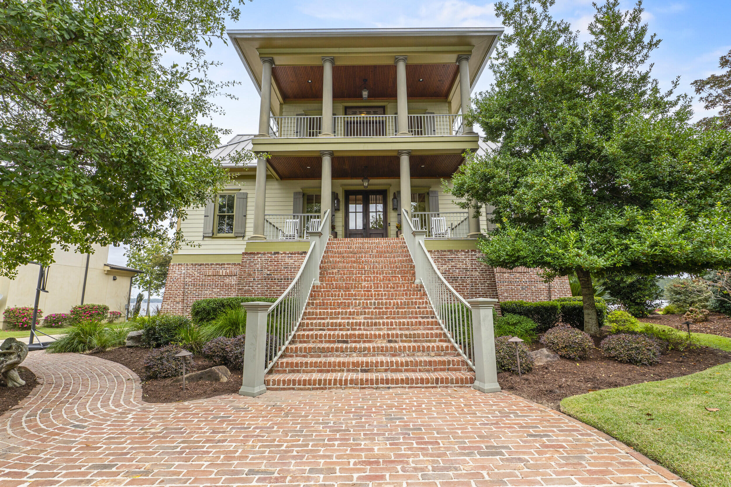 232 Waters Edge Drive