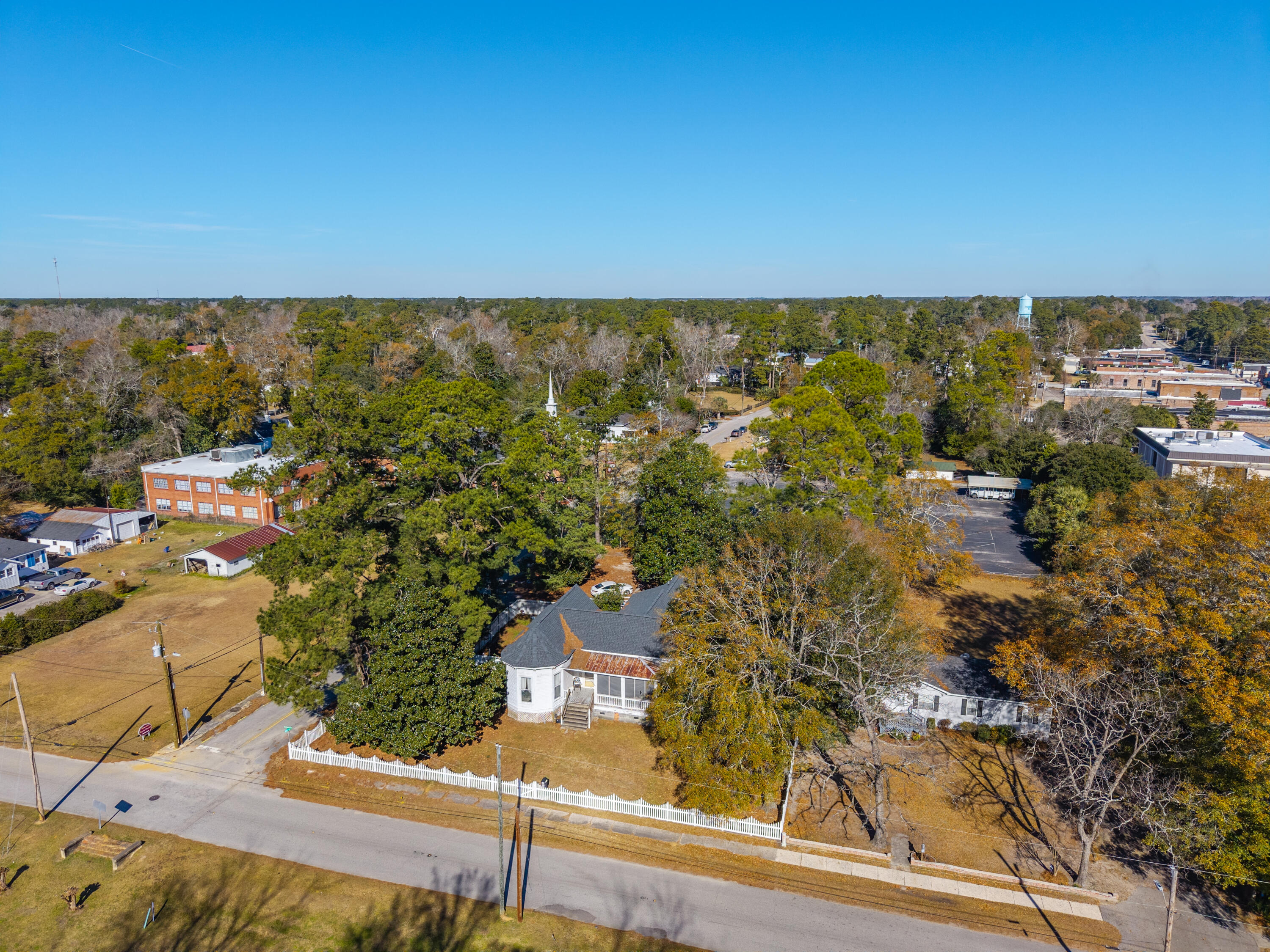 108 NW Railroad Avenue