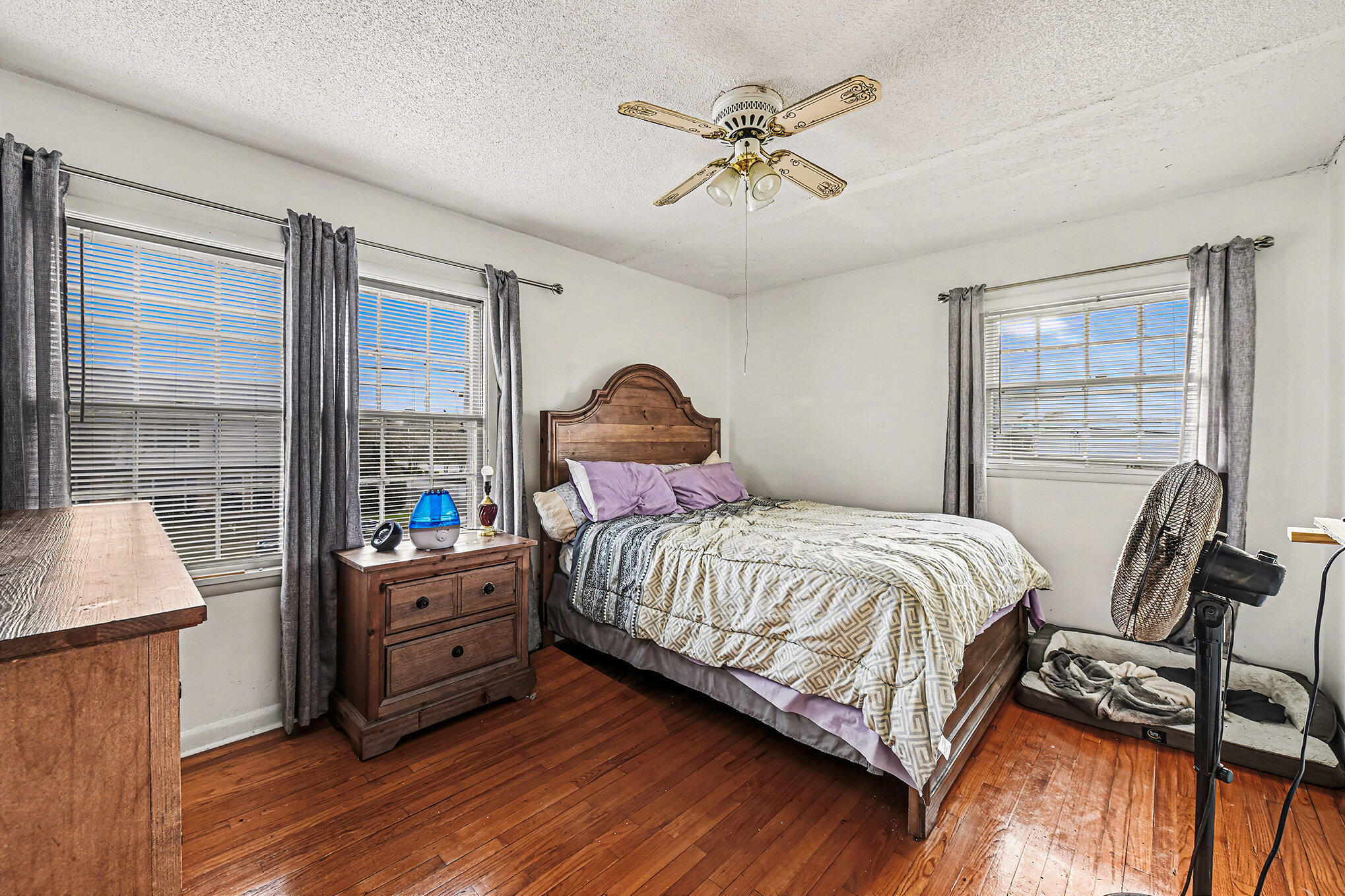 3358 Mountainbrook Avenue