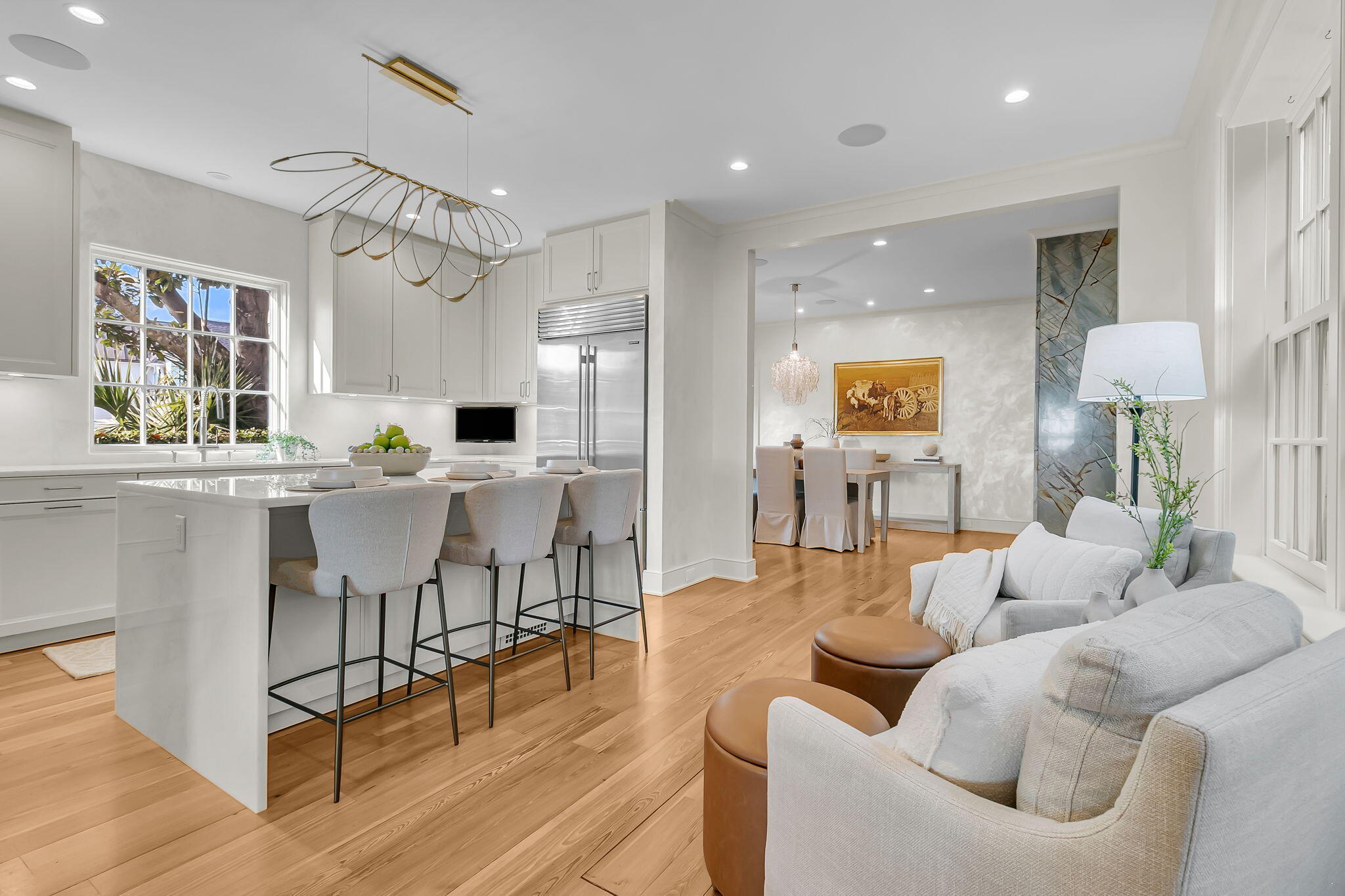 14 1/2 Murray Boulevard