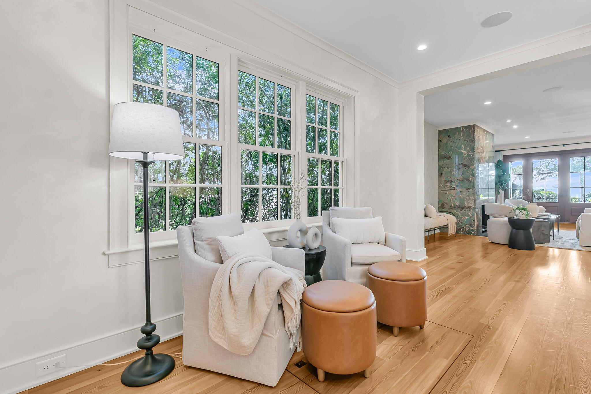 14 1/2 Murray Boulevard