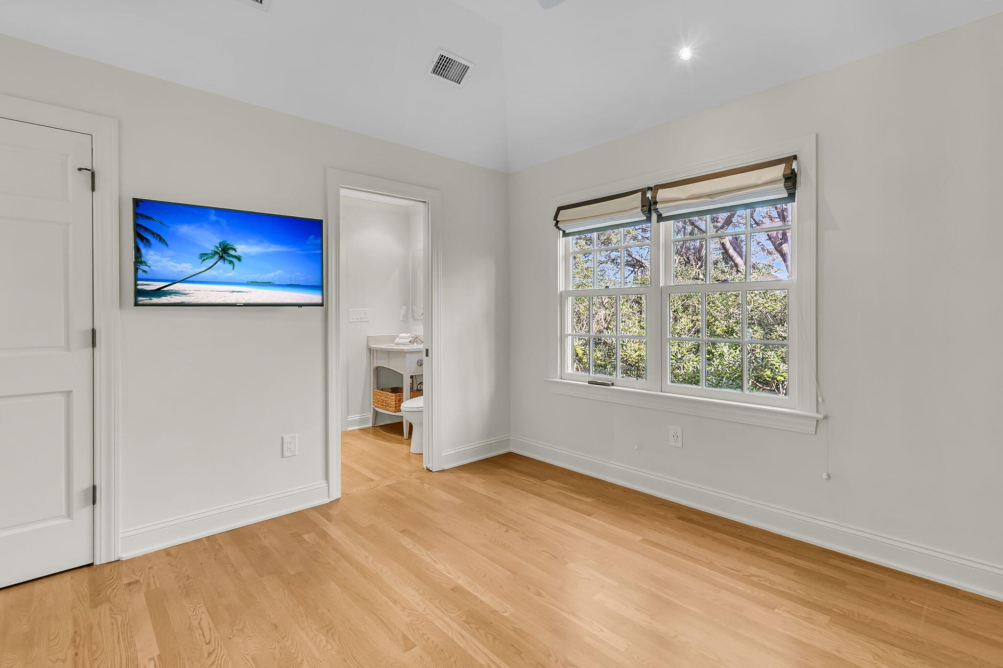 14 1/2 Murray Boulevard