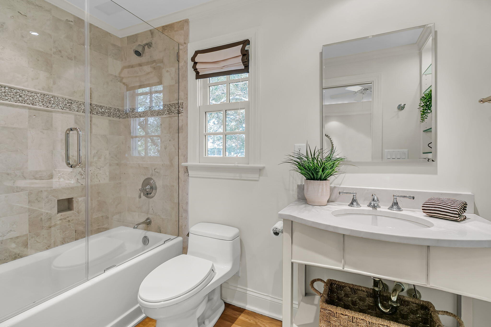 14 1/2 Murray Boulevard