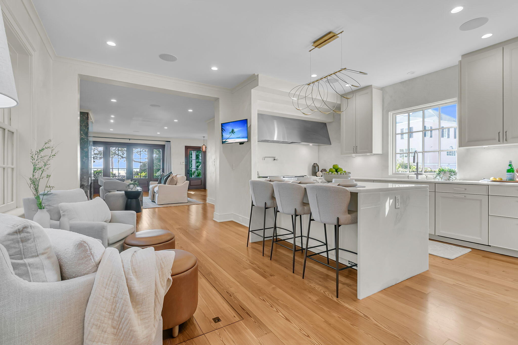 14 1/2 Murray Boulevard