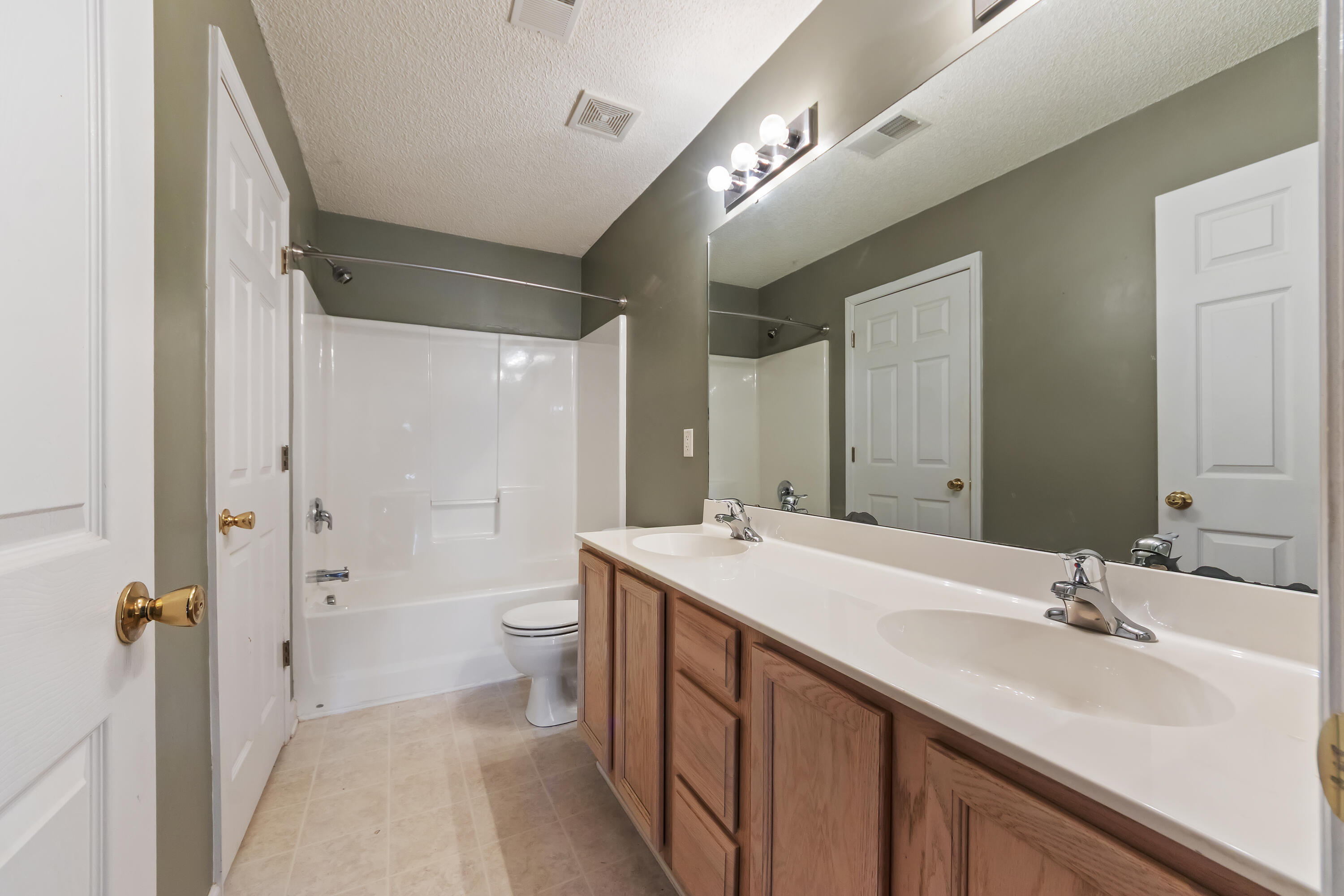 8038 Shadow Oak Drive