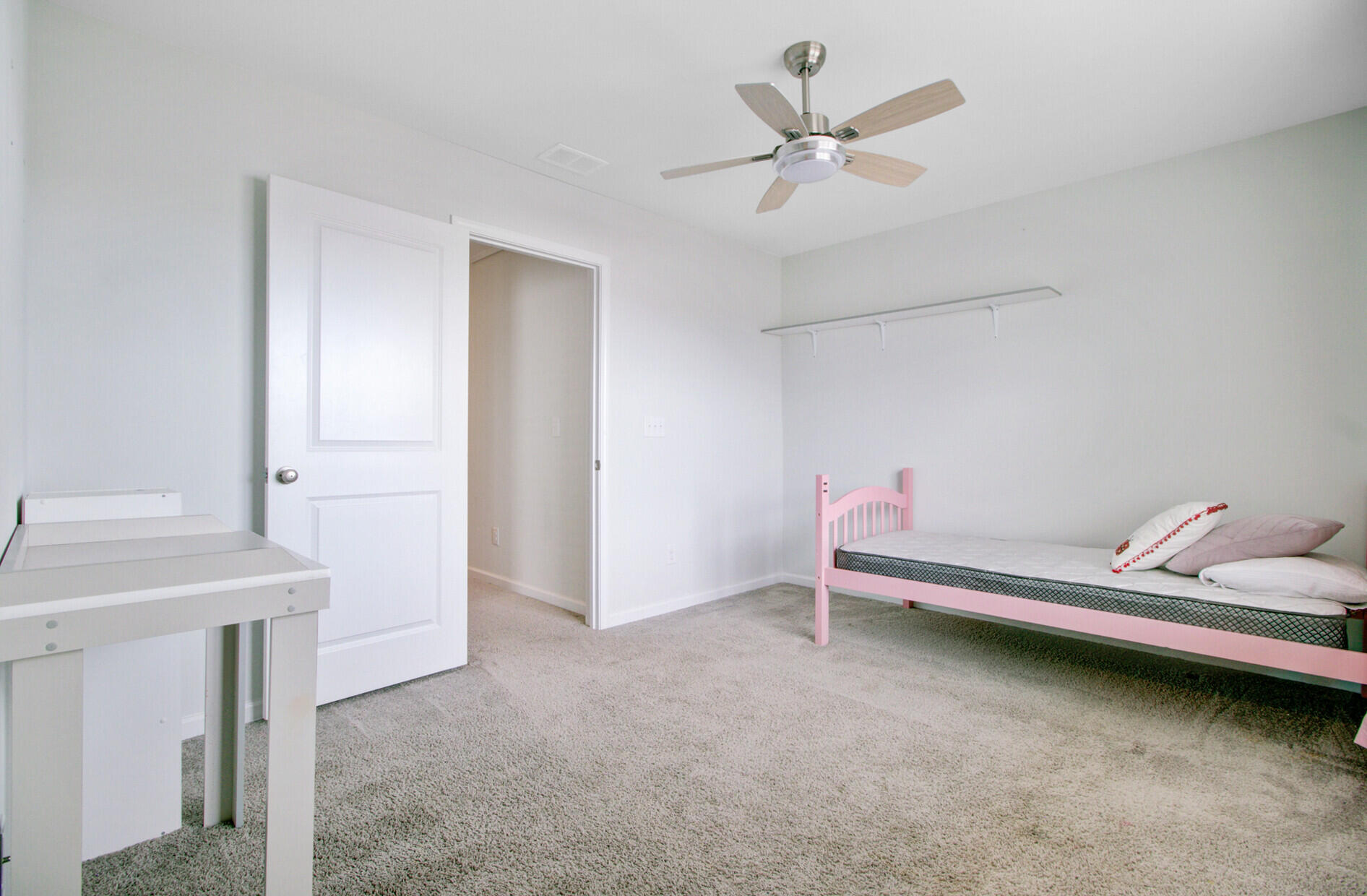 142 Clydesdale Circle