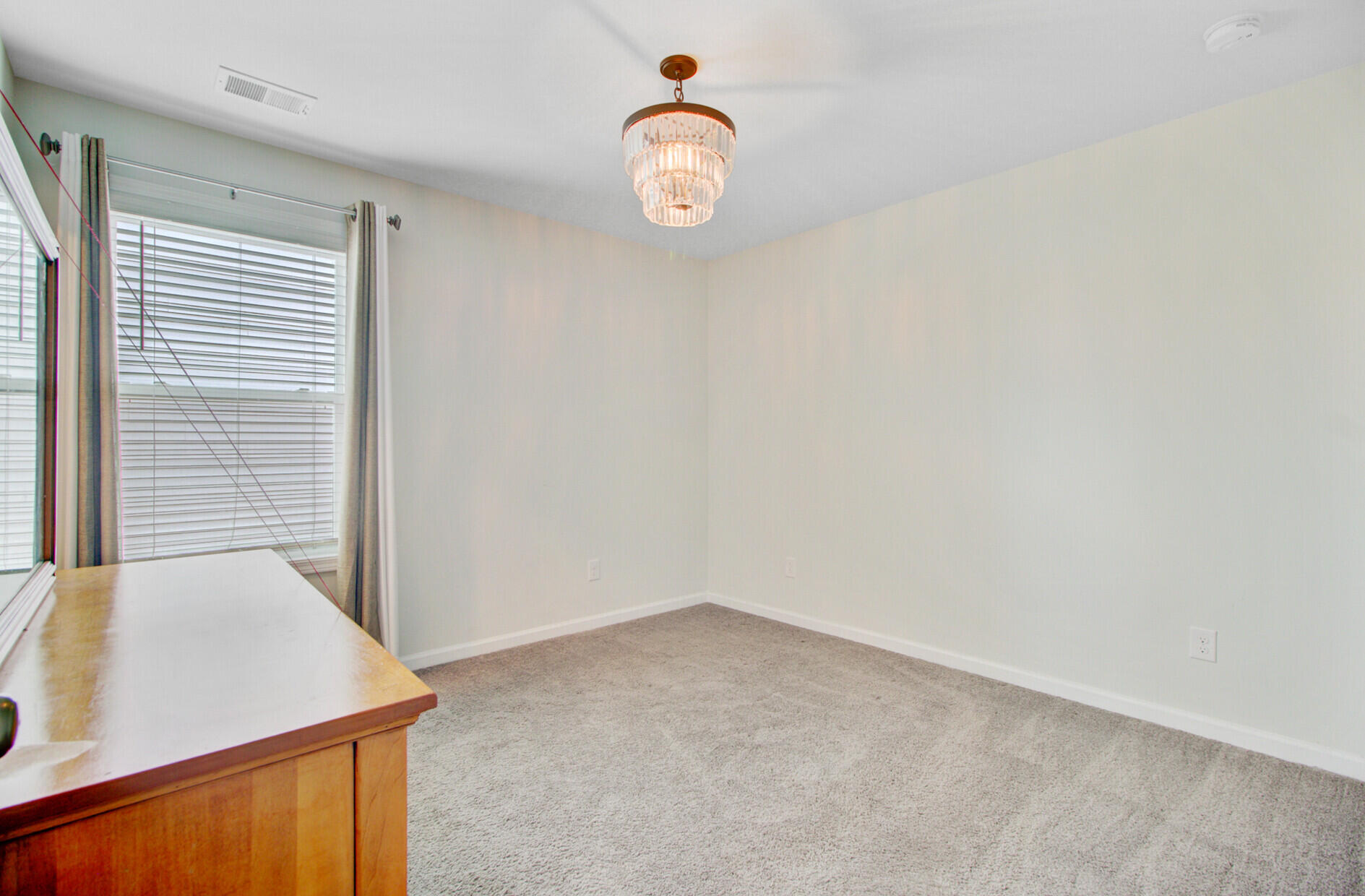 142 Clydesdale Circle