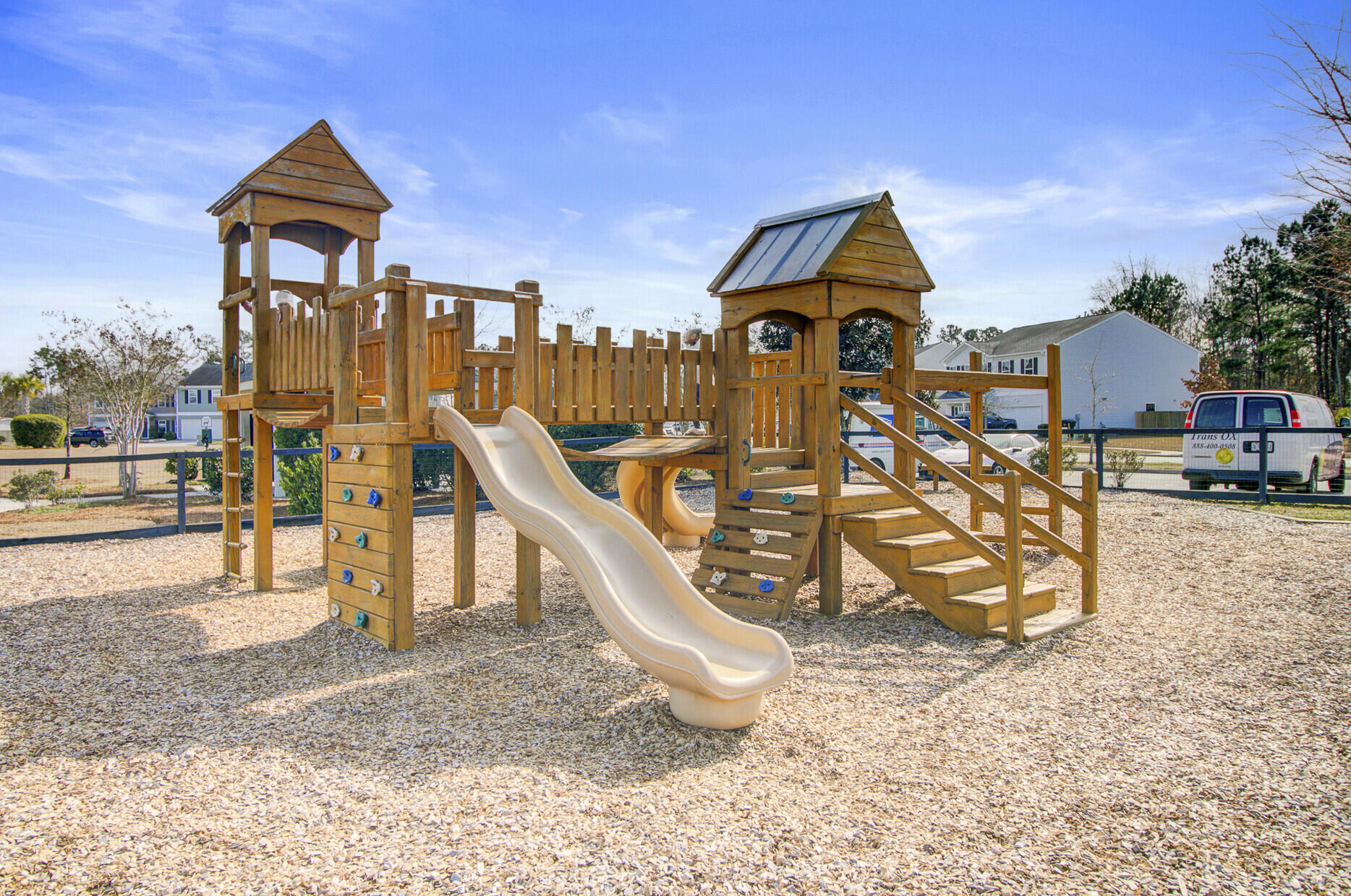 142 Clydesdale Circle