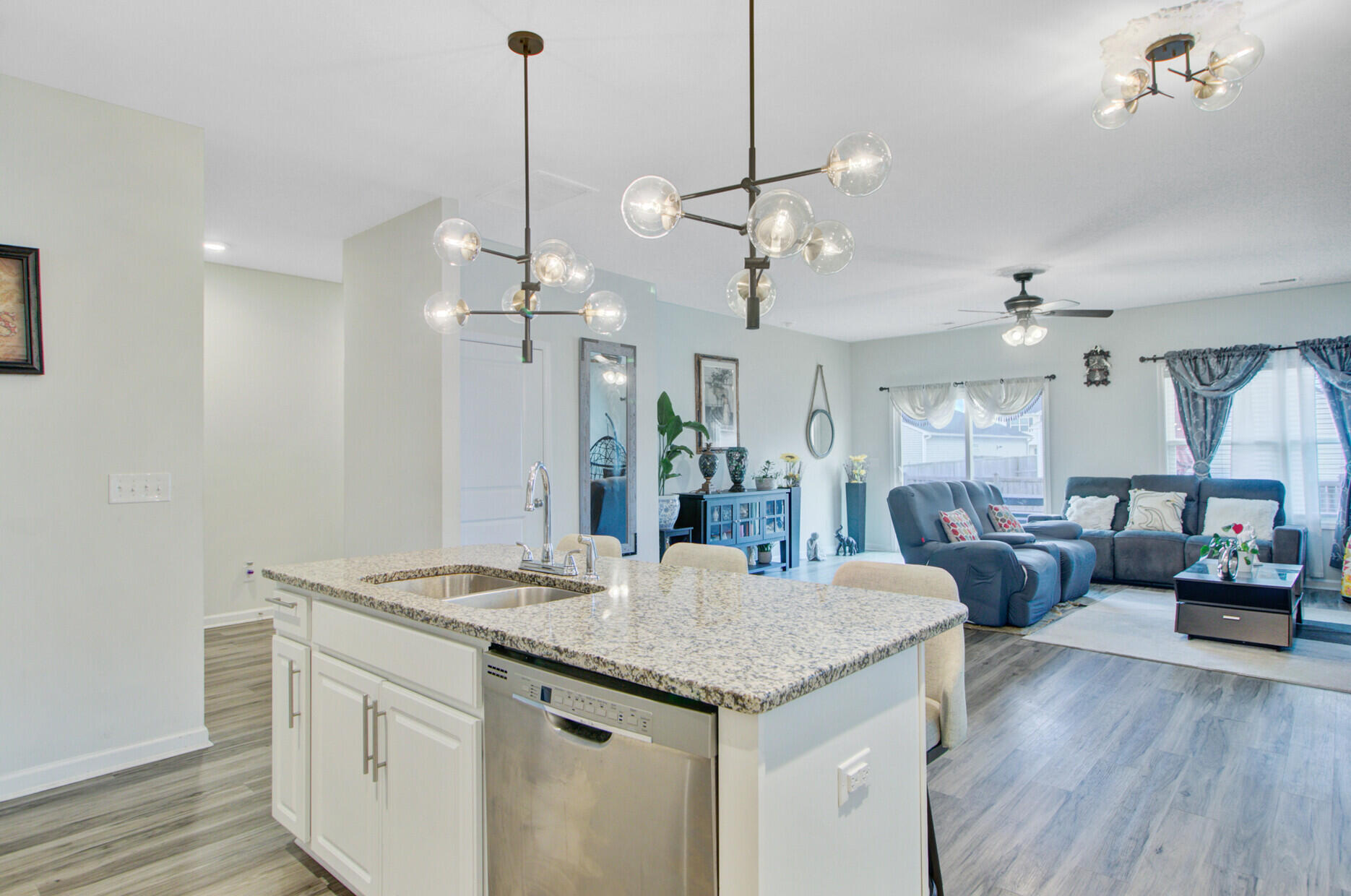 142 Clydesdale Circle