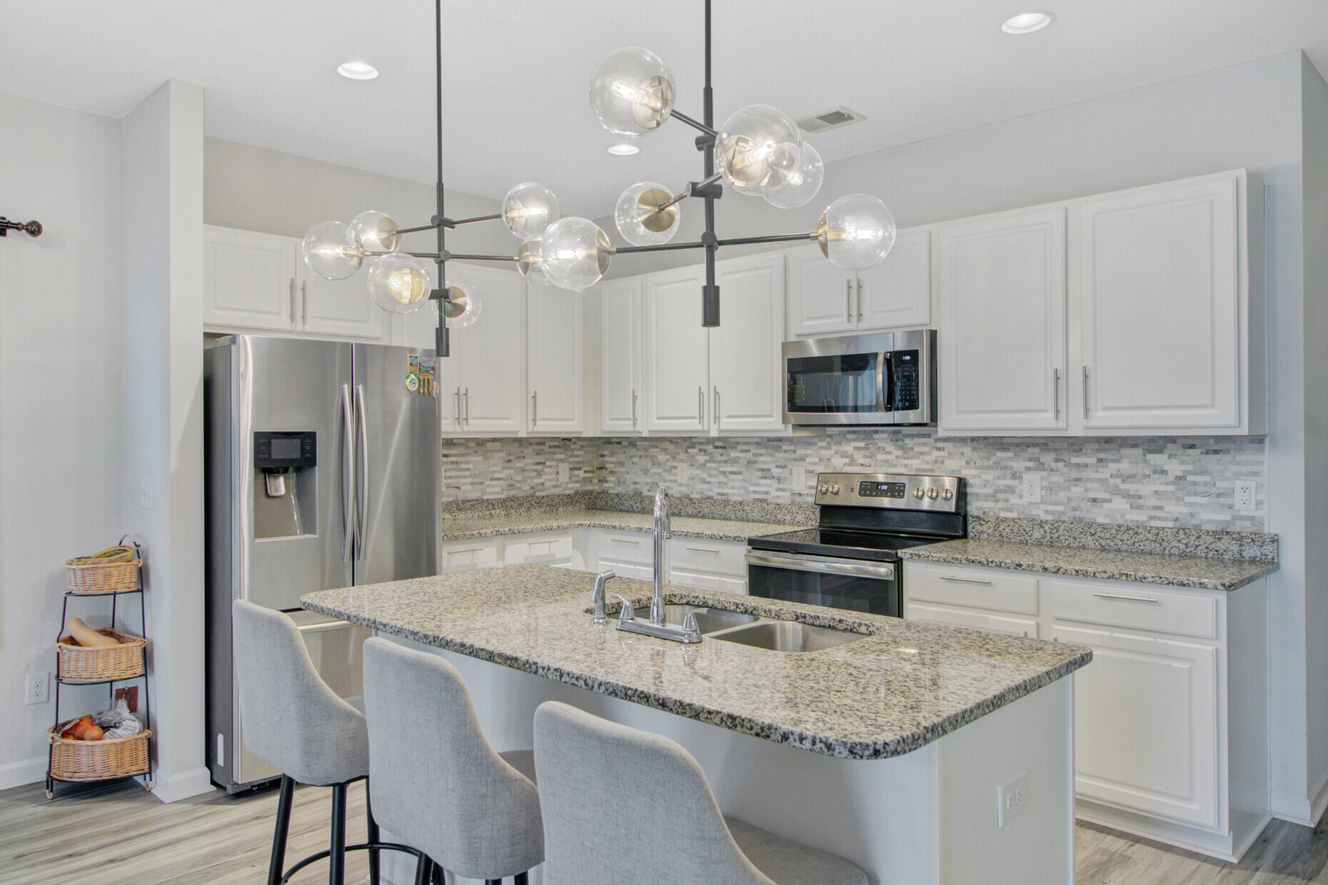 142 Clydesdale Circle