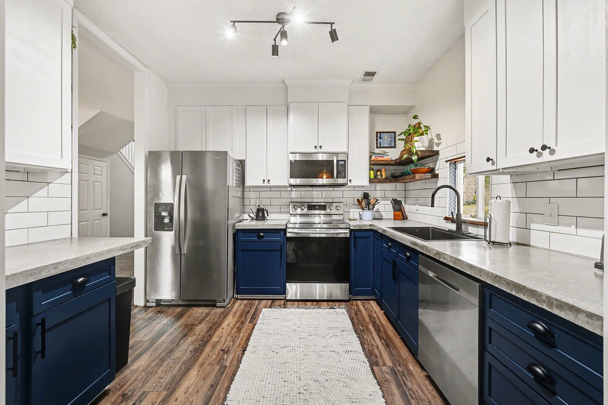 37 Rivers Point Row # A