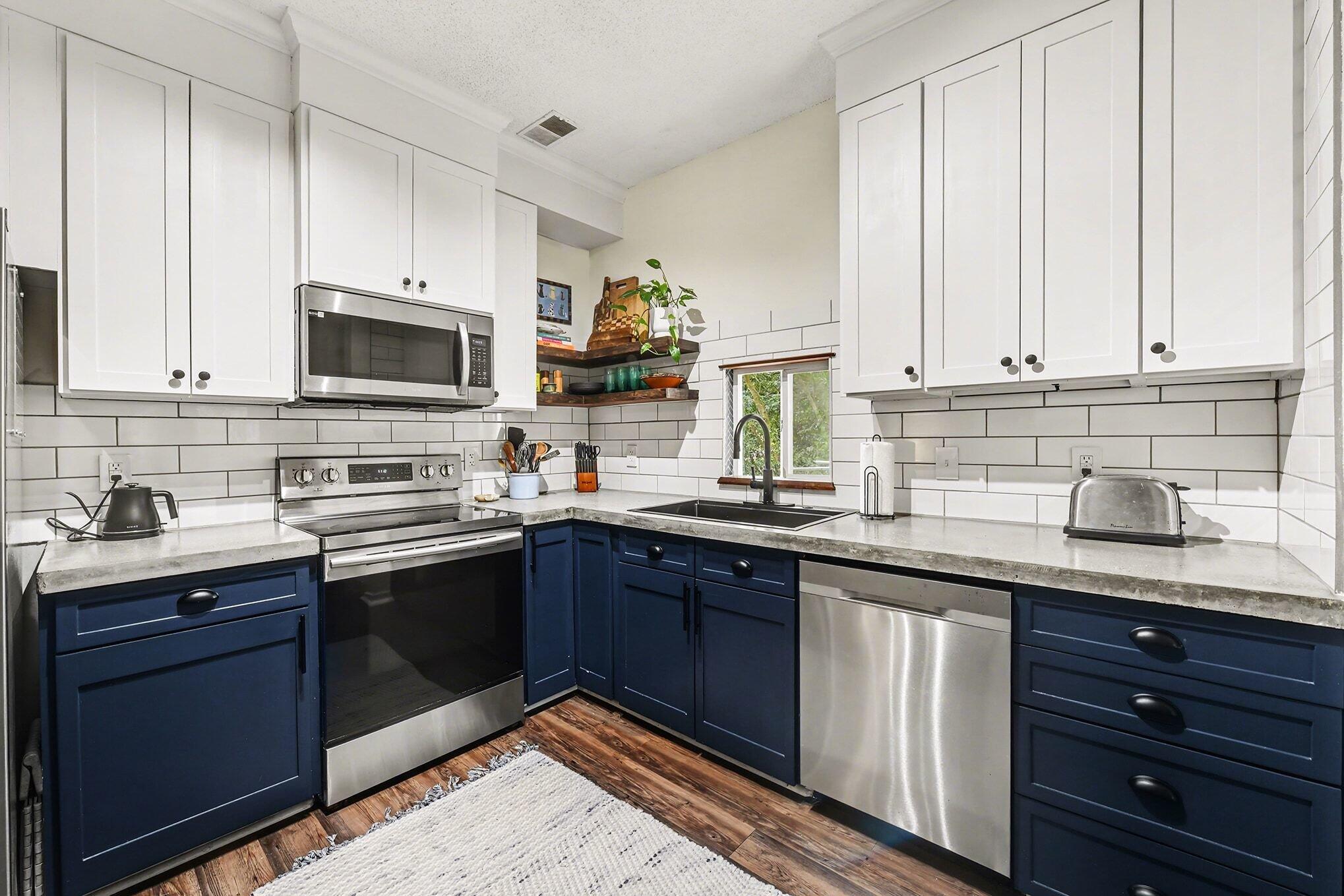 37 Rivers Point Row # A