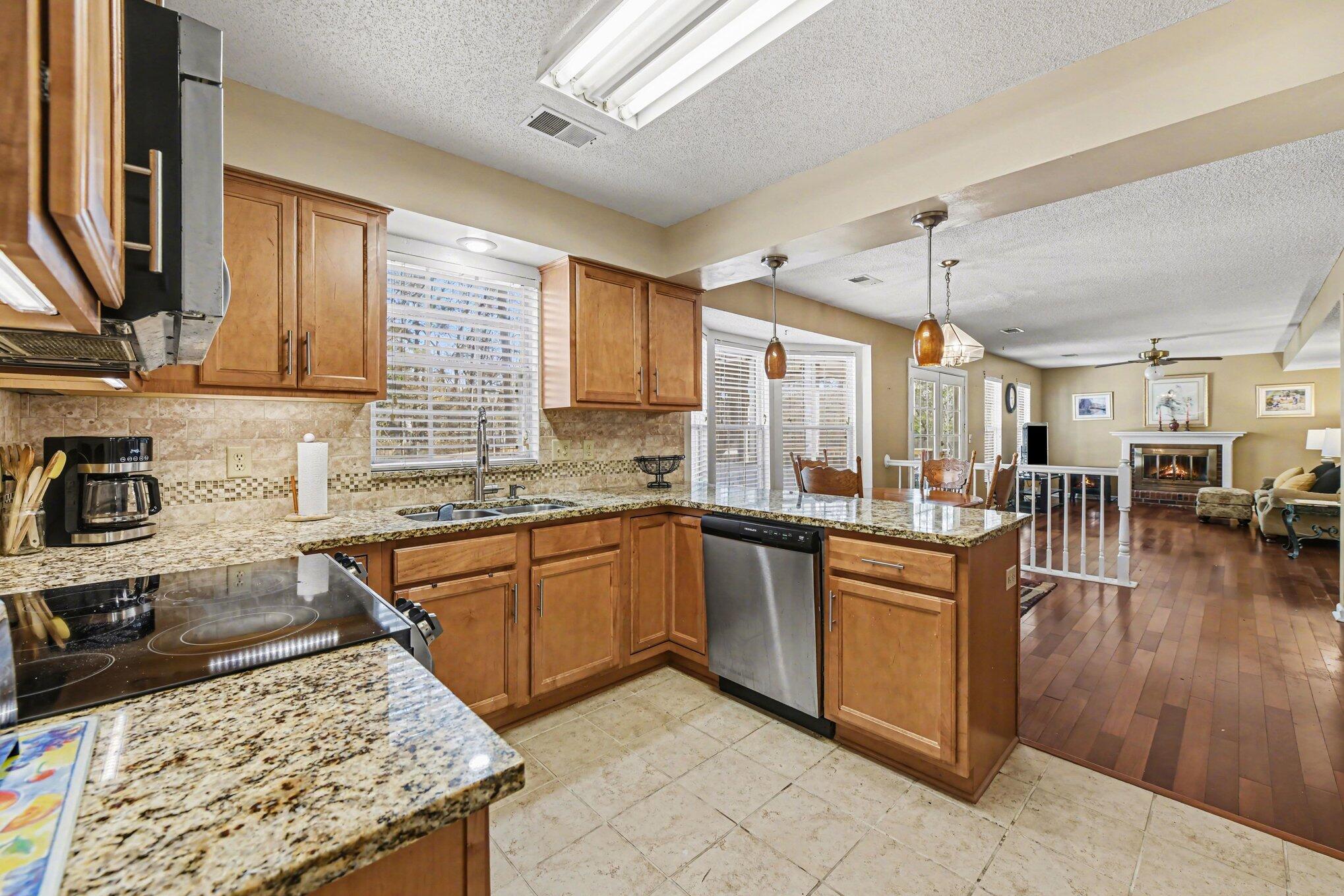 104 N Pembroke Drive