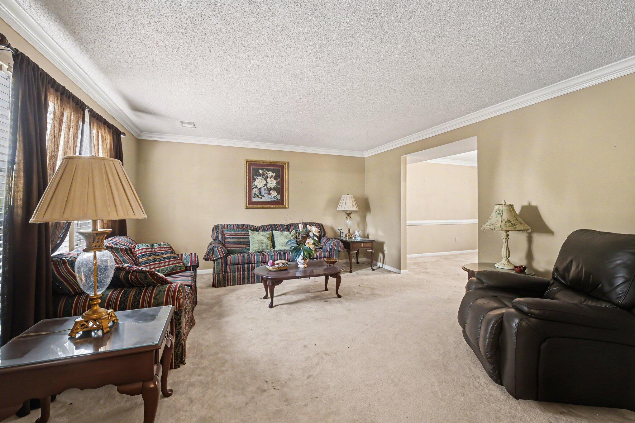 104 N Pembroke Drive