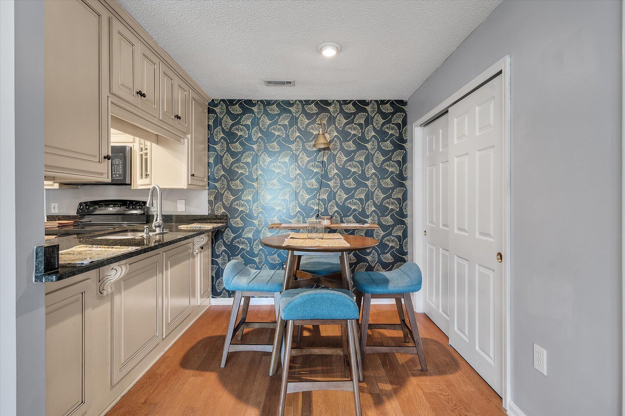 188 Midland Parkway Apt 105