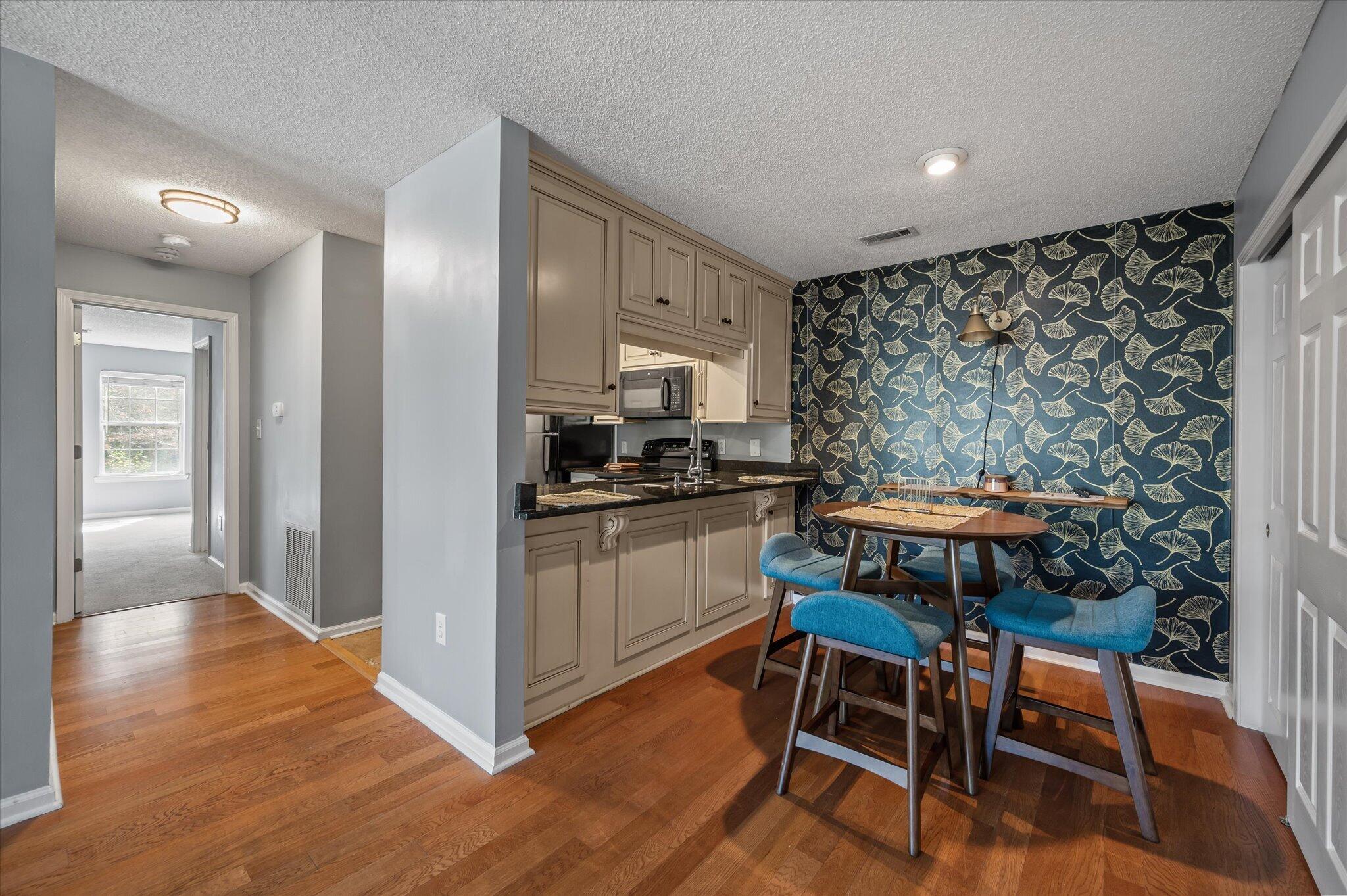 188 Midland Parkway Apt 105