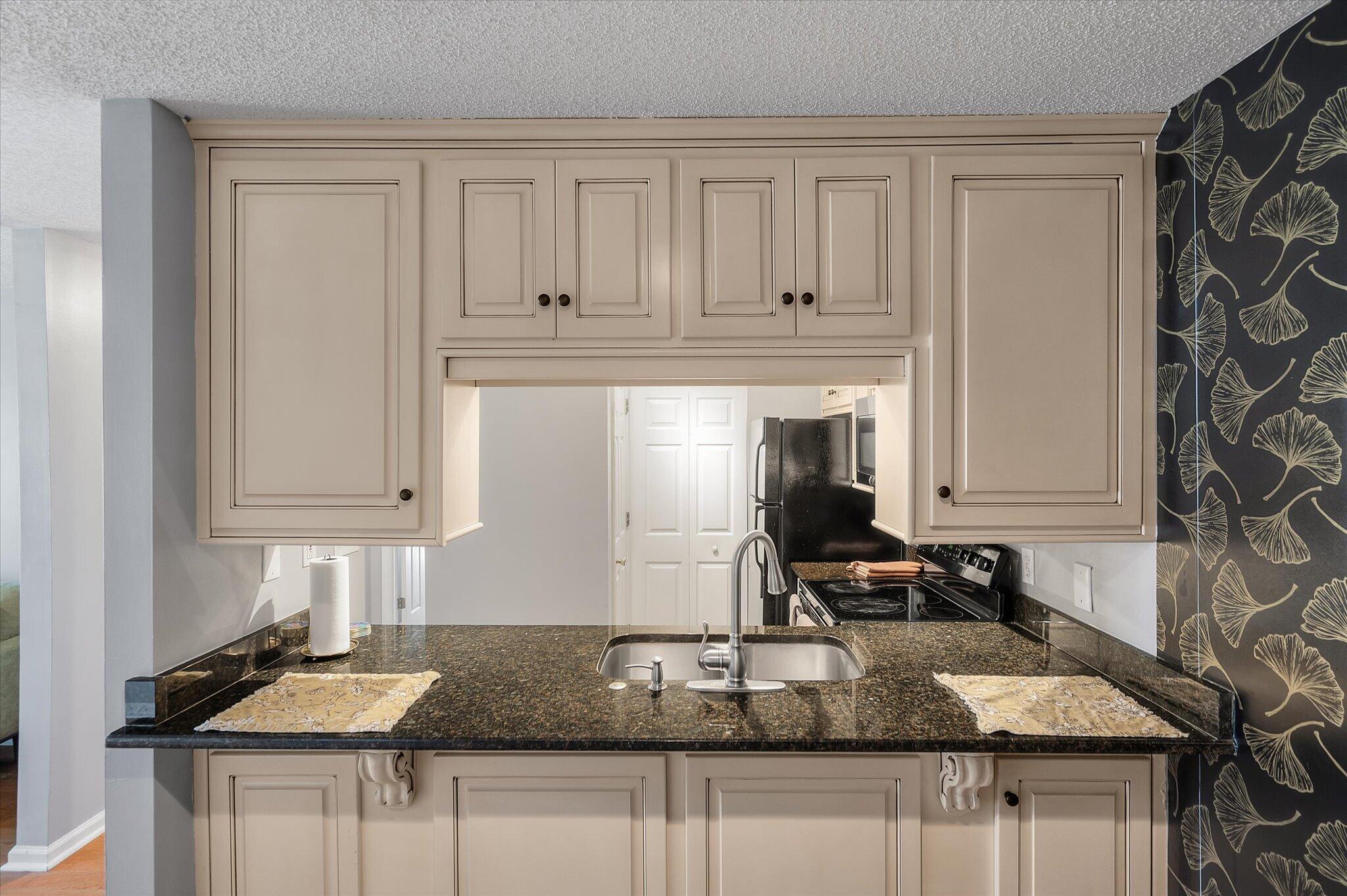 188 Midland Parkway Apt 105