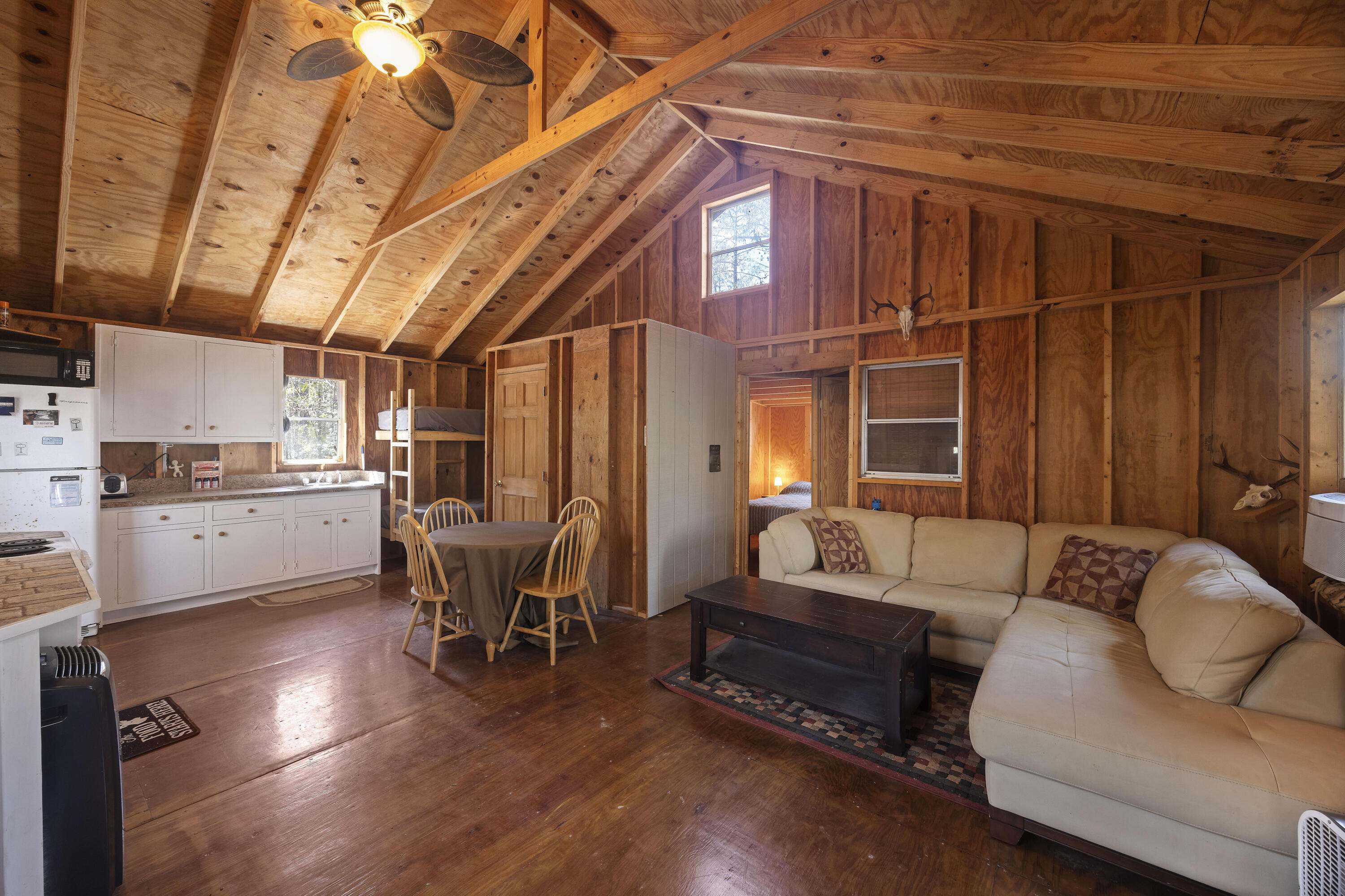 9168 Old Georgetown Road, McClellanville