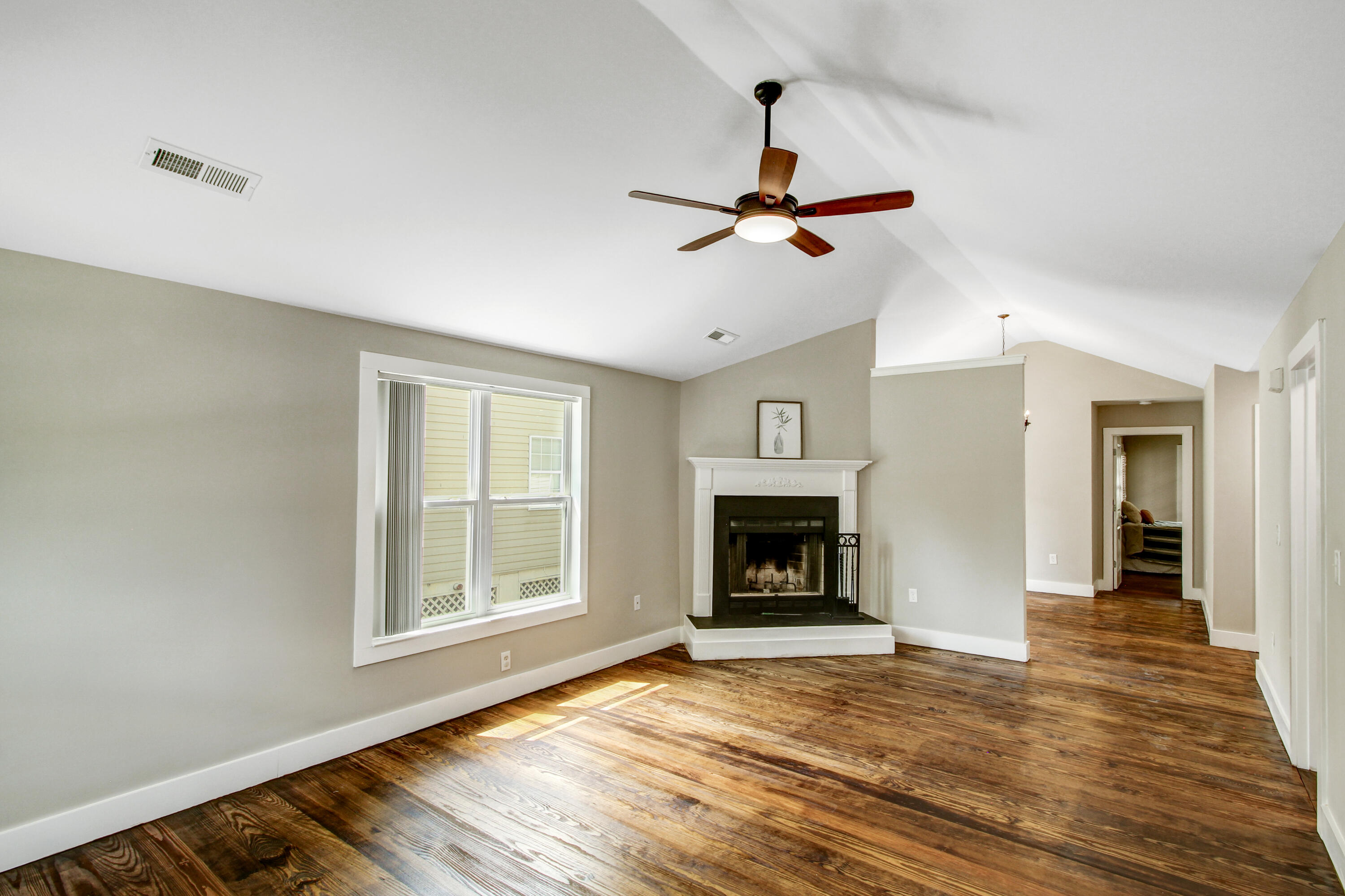 2104 Razorback Lane