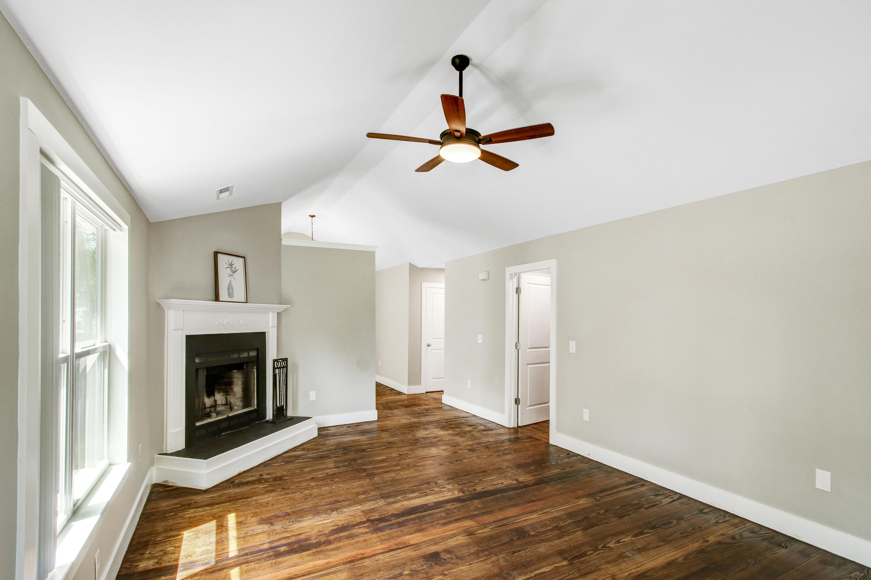 2104 Razorback Lane