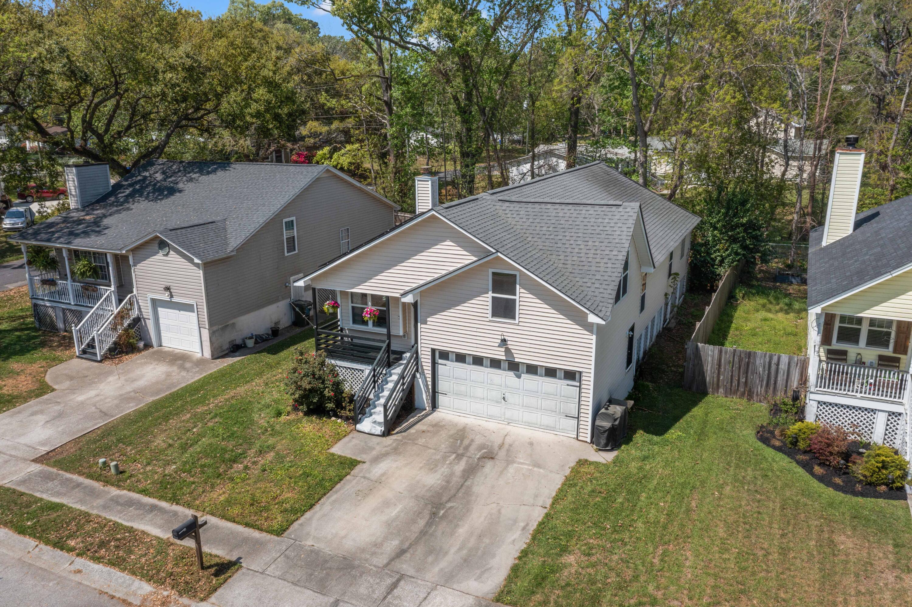 2104 Razorback Lane