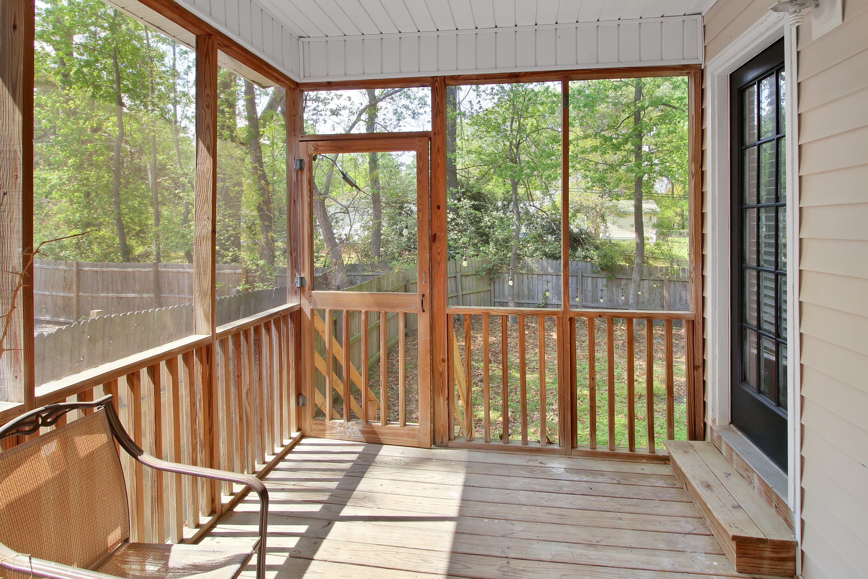 2104 Razorback Lane