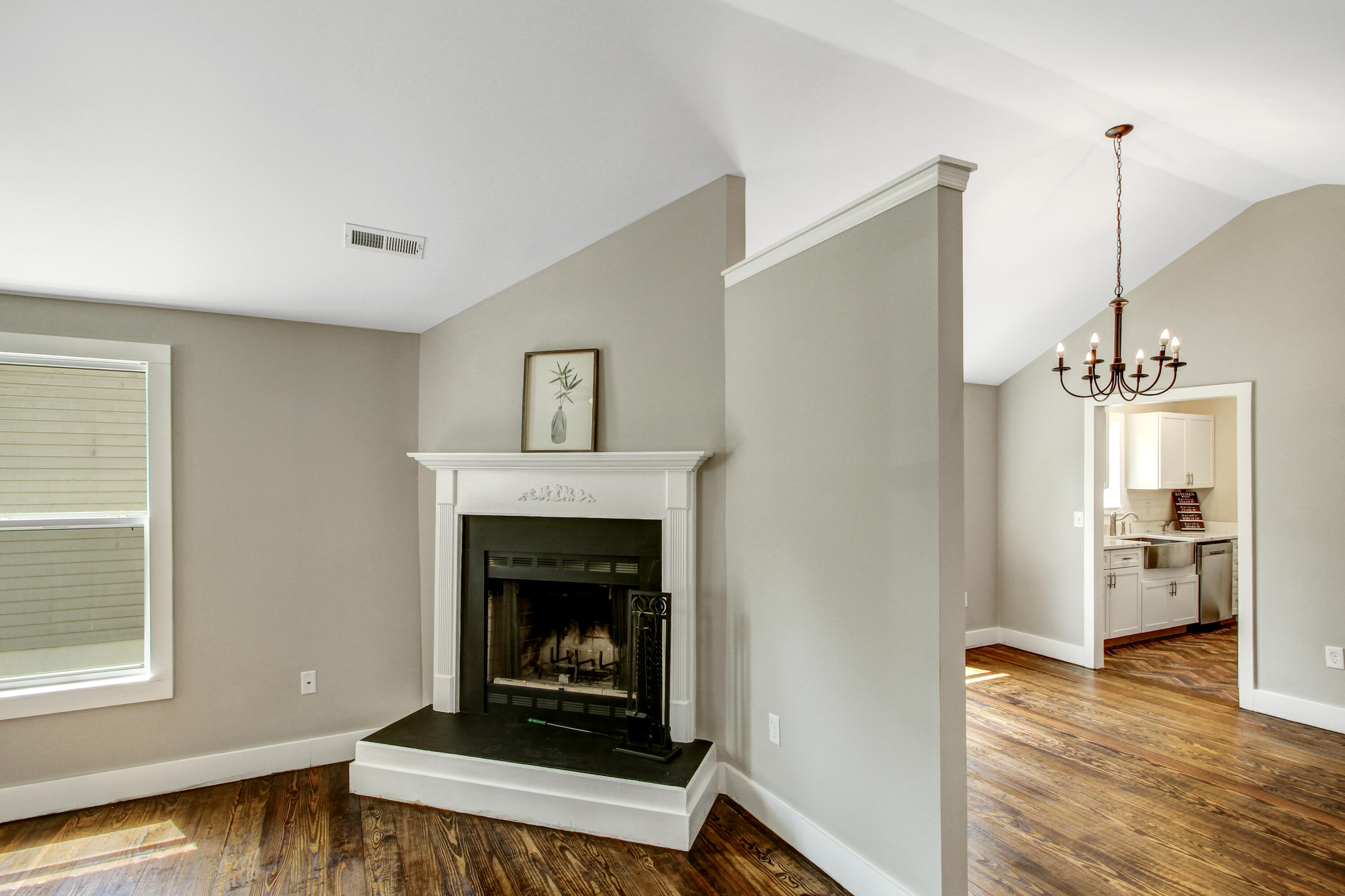 2104 Razorback Lane