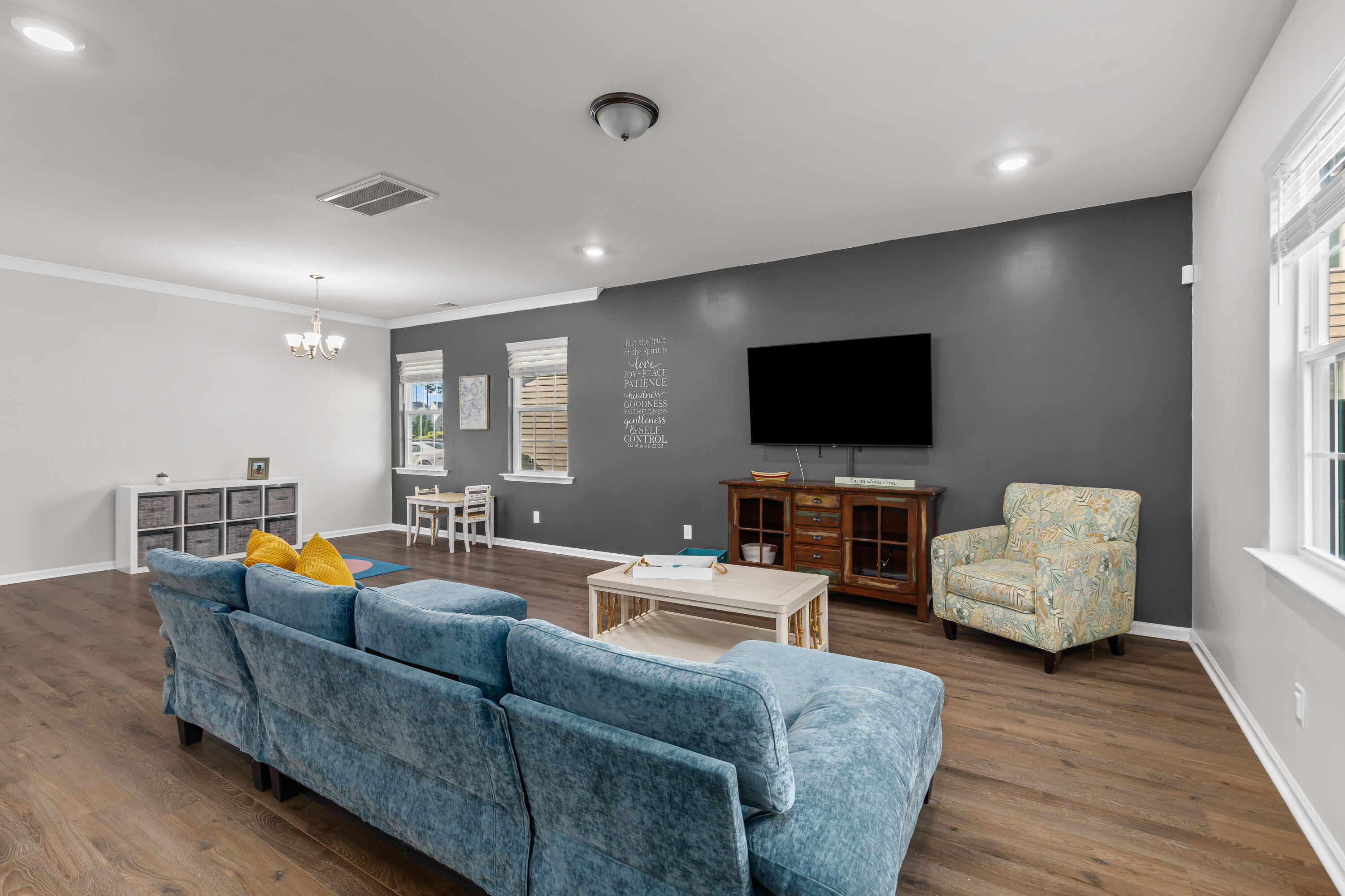 511 Singing Bush Avenue