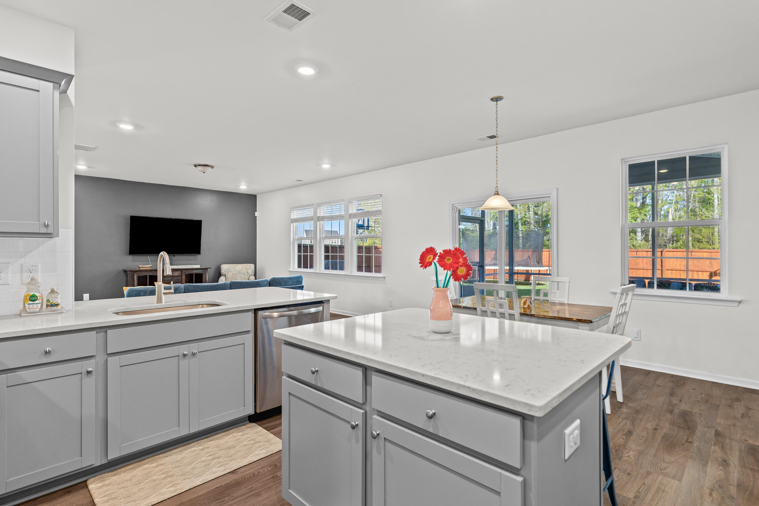 511 Singing Bush Avenue