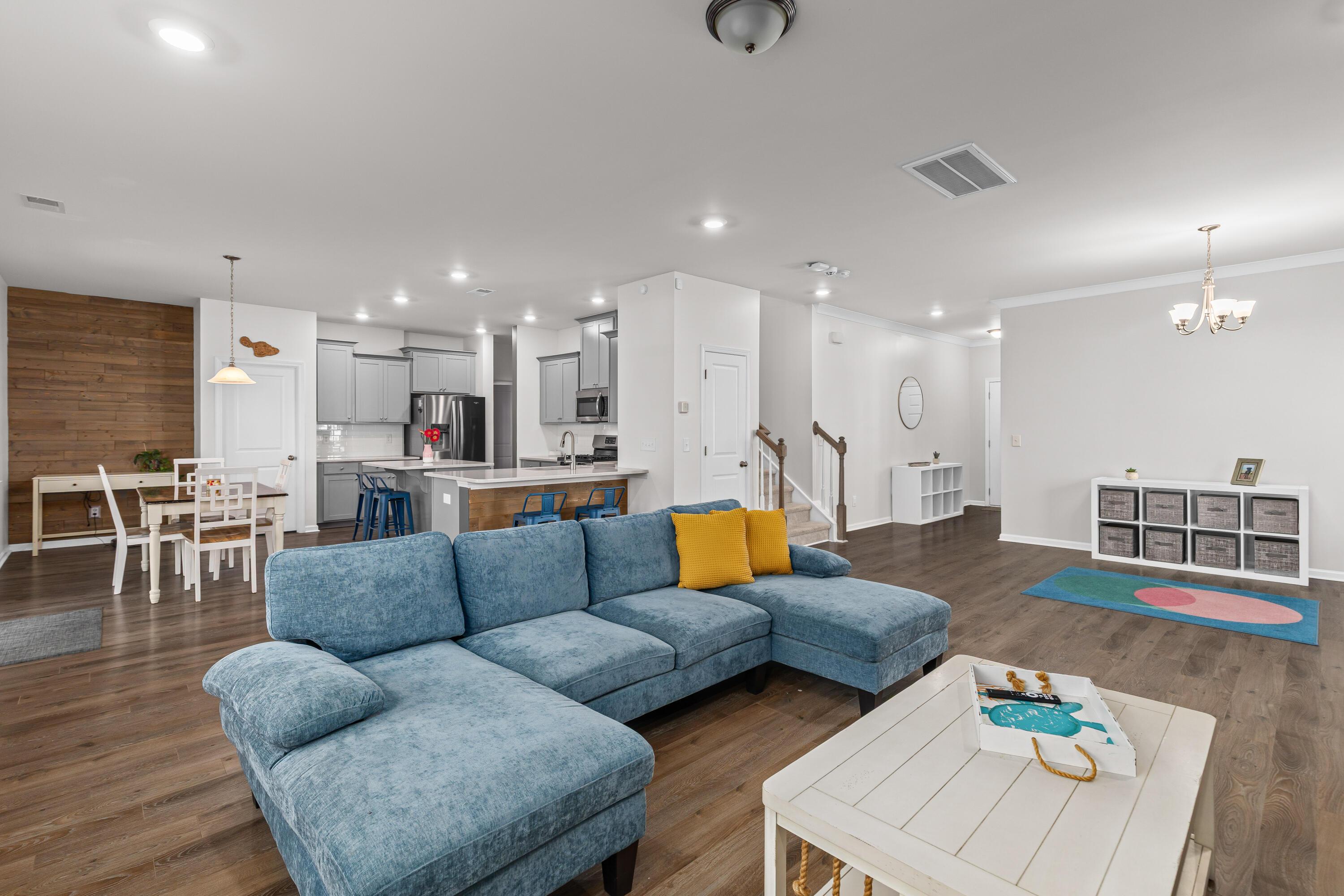 511 Singing Bush Avenue