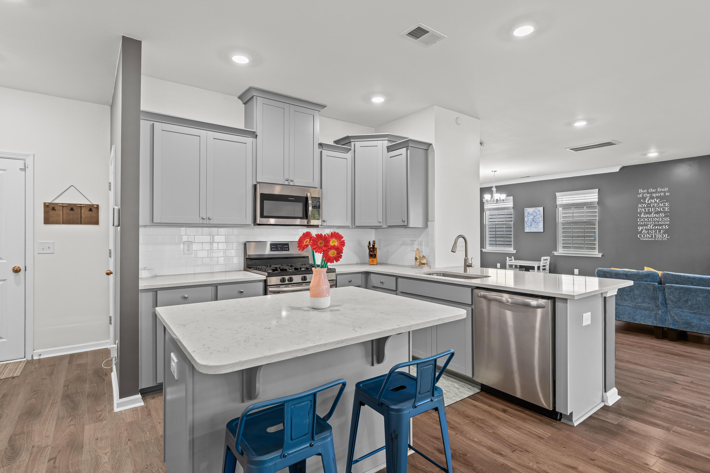 511 Singing Bush Avenue