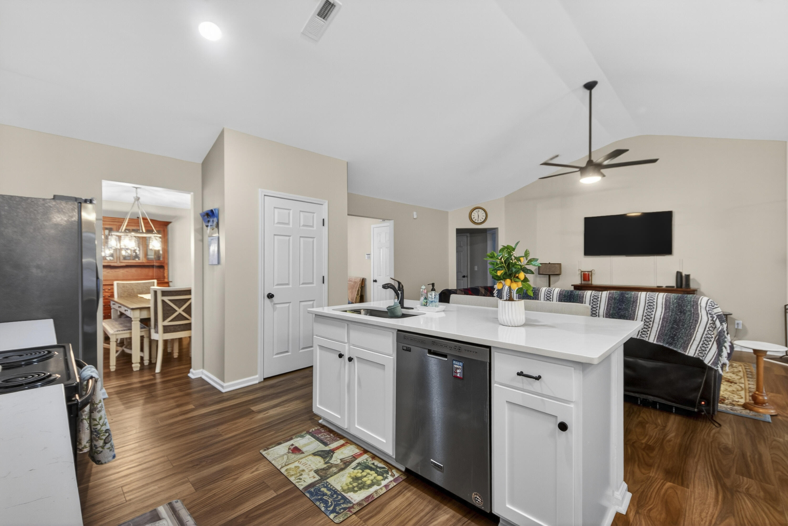 5252 Copley Circle