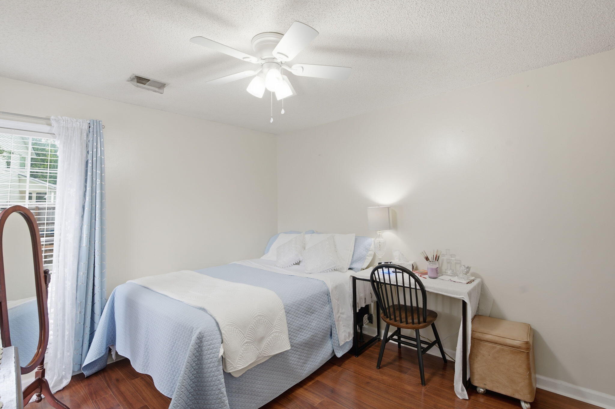 5408 Vernon Place