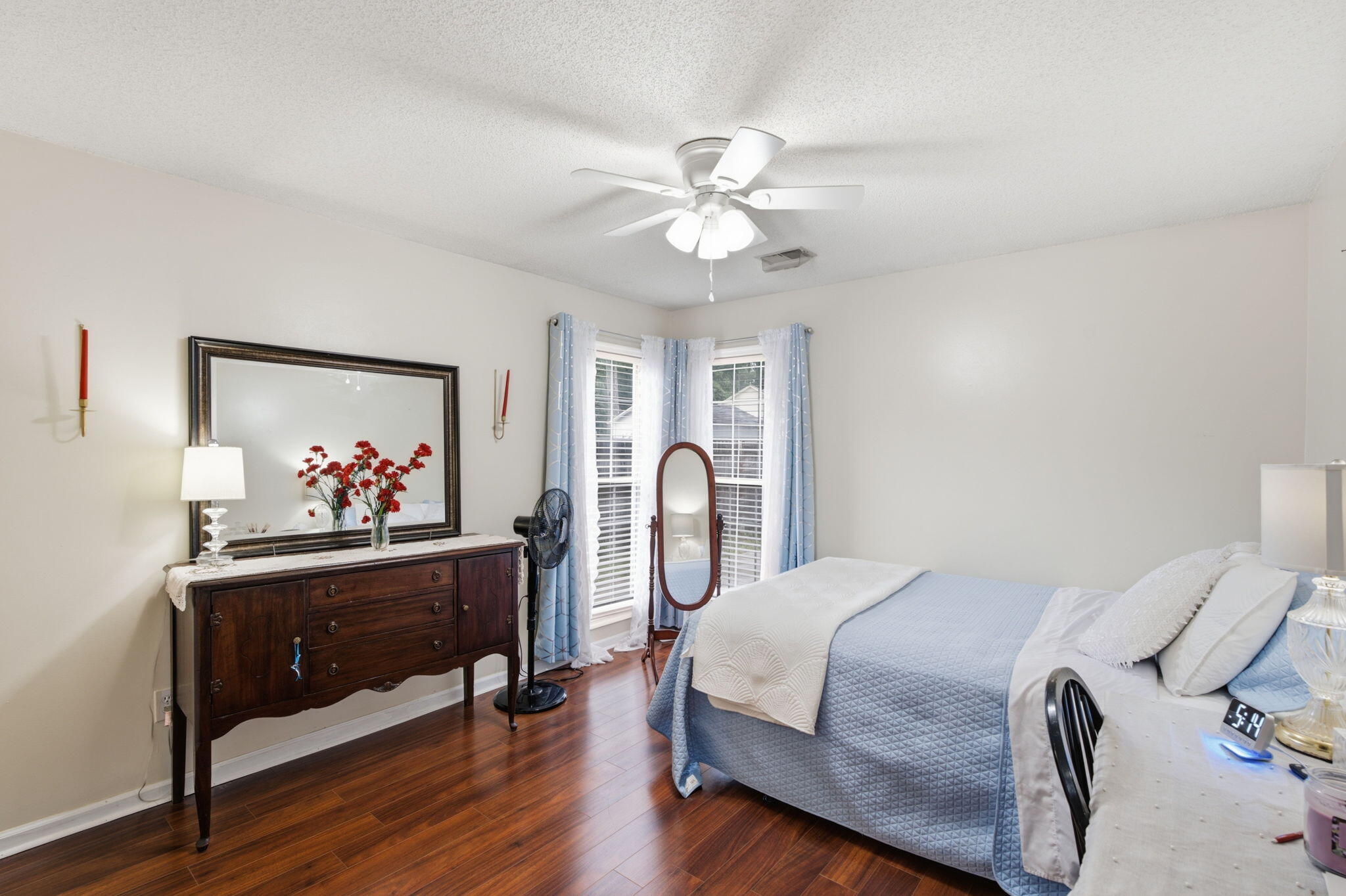 5408 Vernon Place
