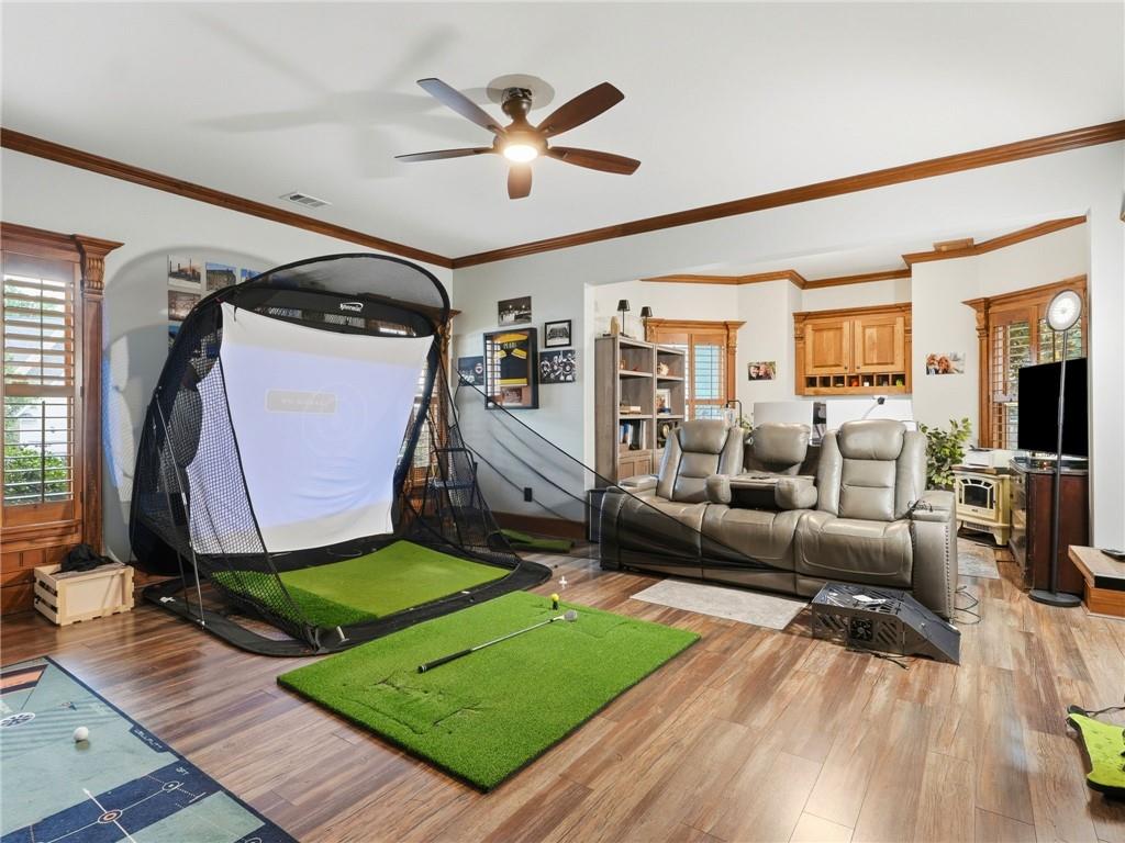 501 Gold Shore Lane
