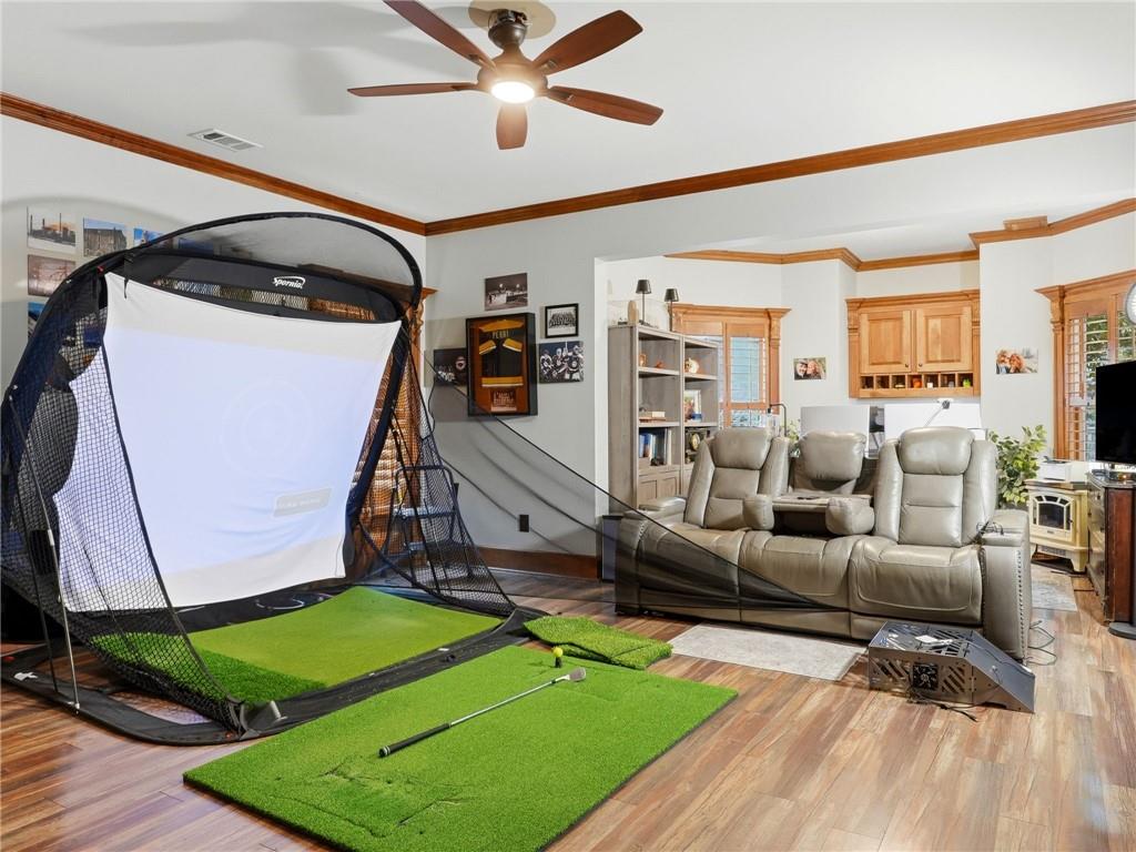 501 Gold Shore Lane