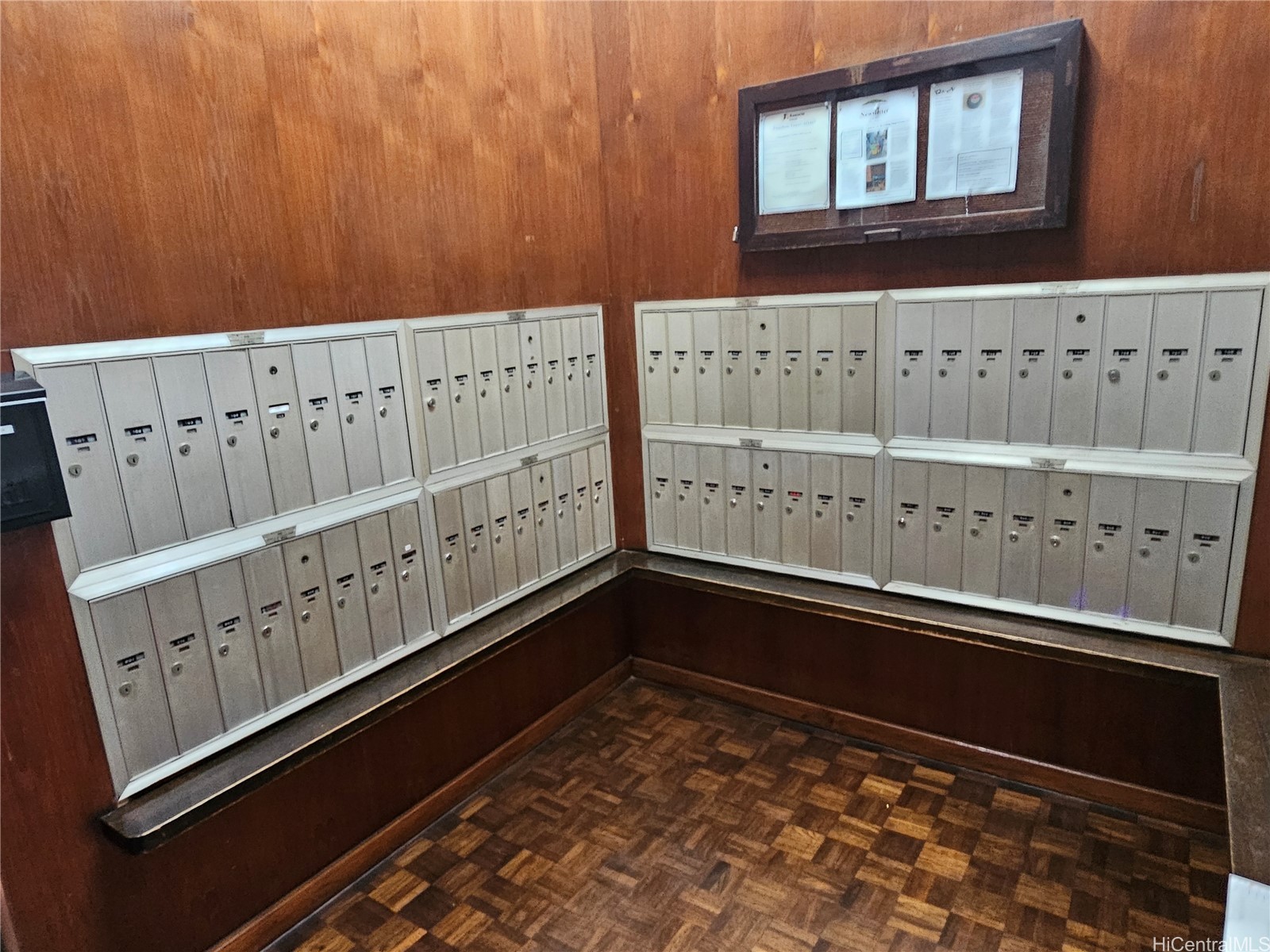 1621 Dole Street 504