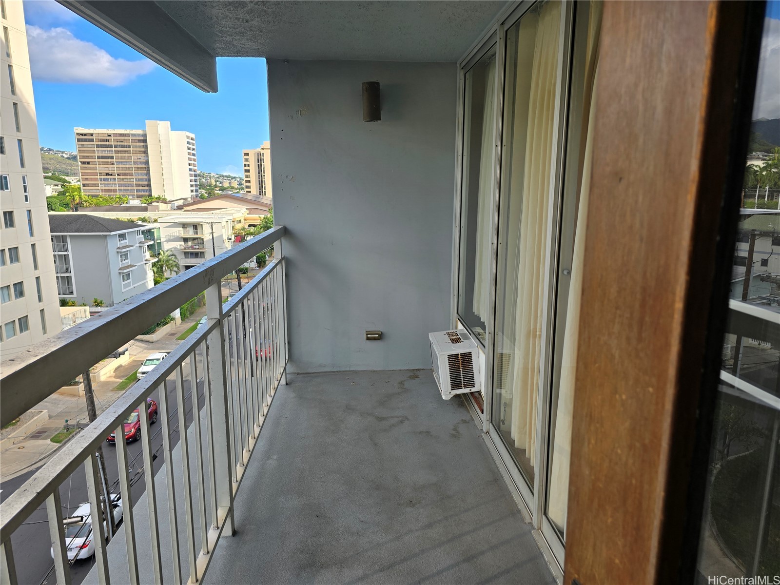 1621 Dole Street 504