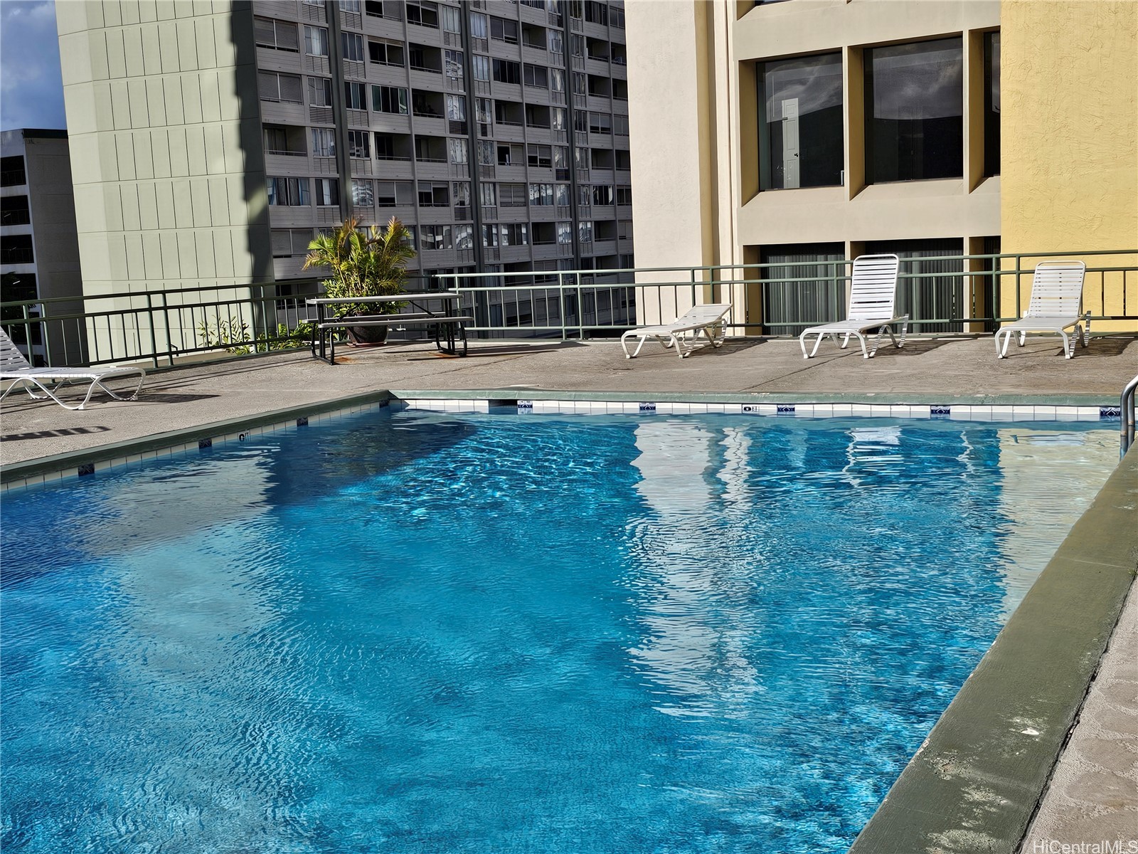 747 Amana Street 2109