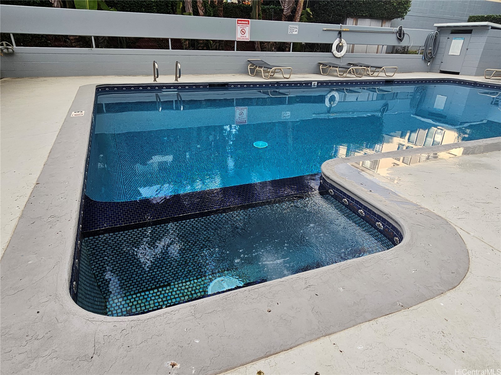 1621 Dole Street 504