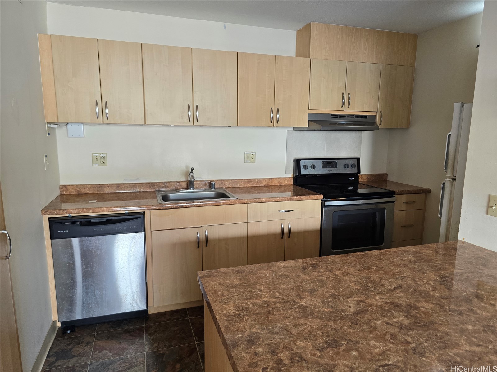 1621 Dole Street 504