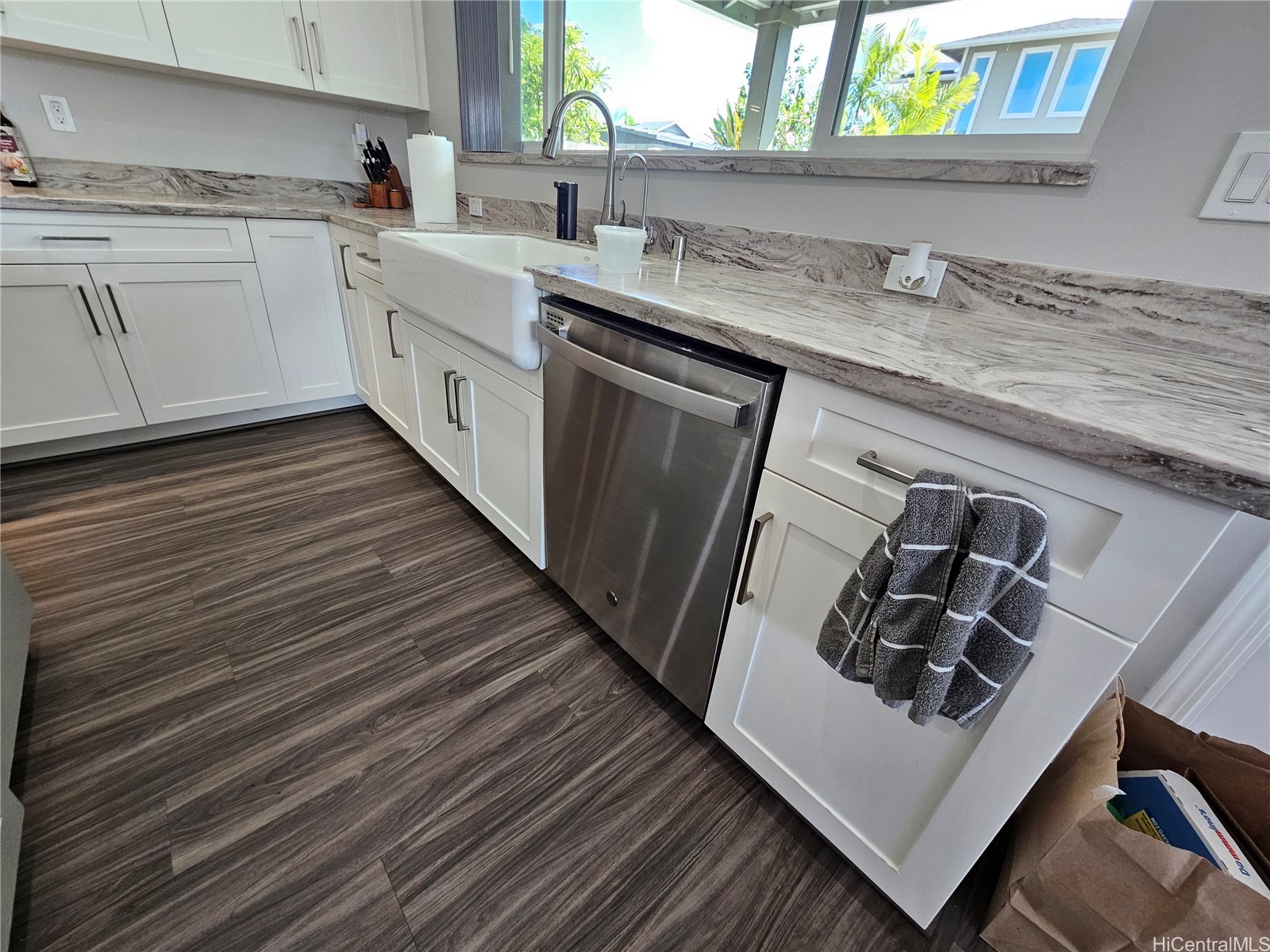 91-5408 Kapolei Parkway 16