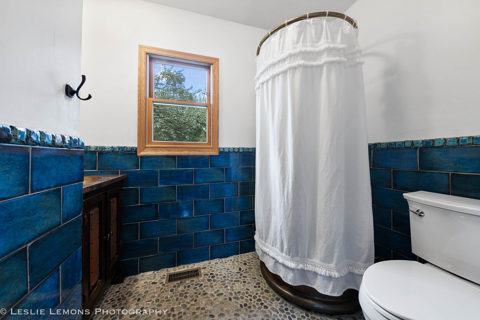 10211 5th Ave Cut Off Avenue