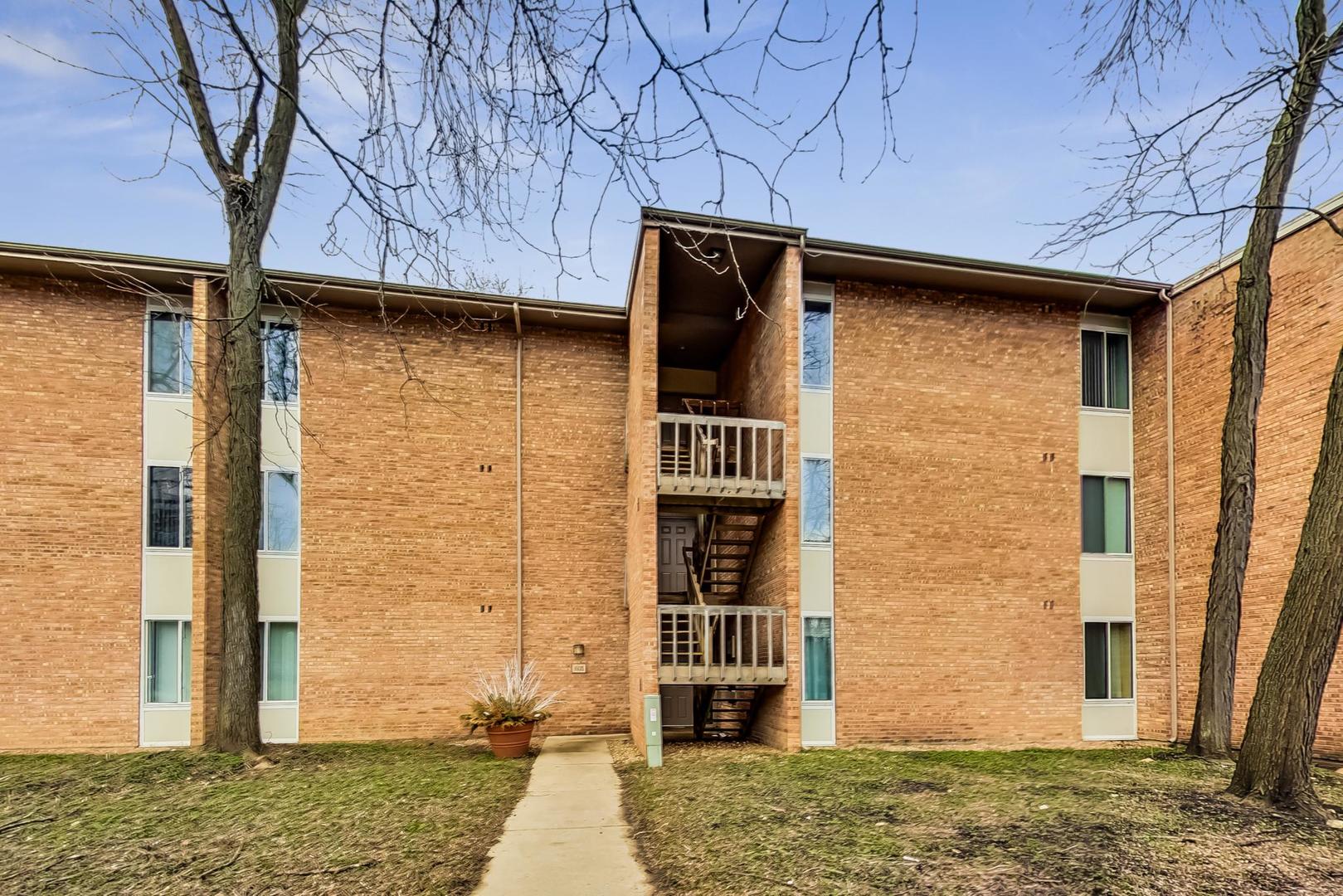 1605 Fairway Drive Unit: 1D