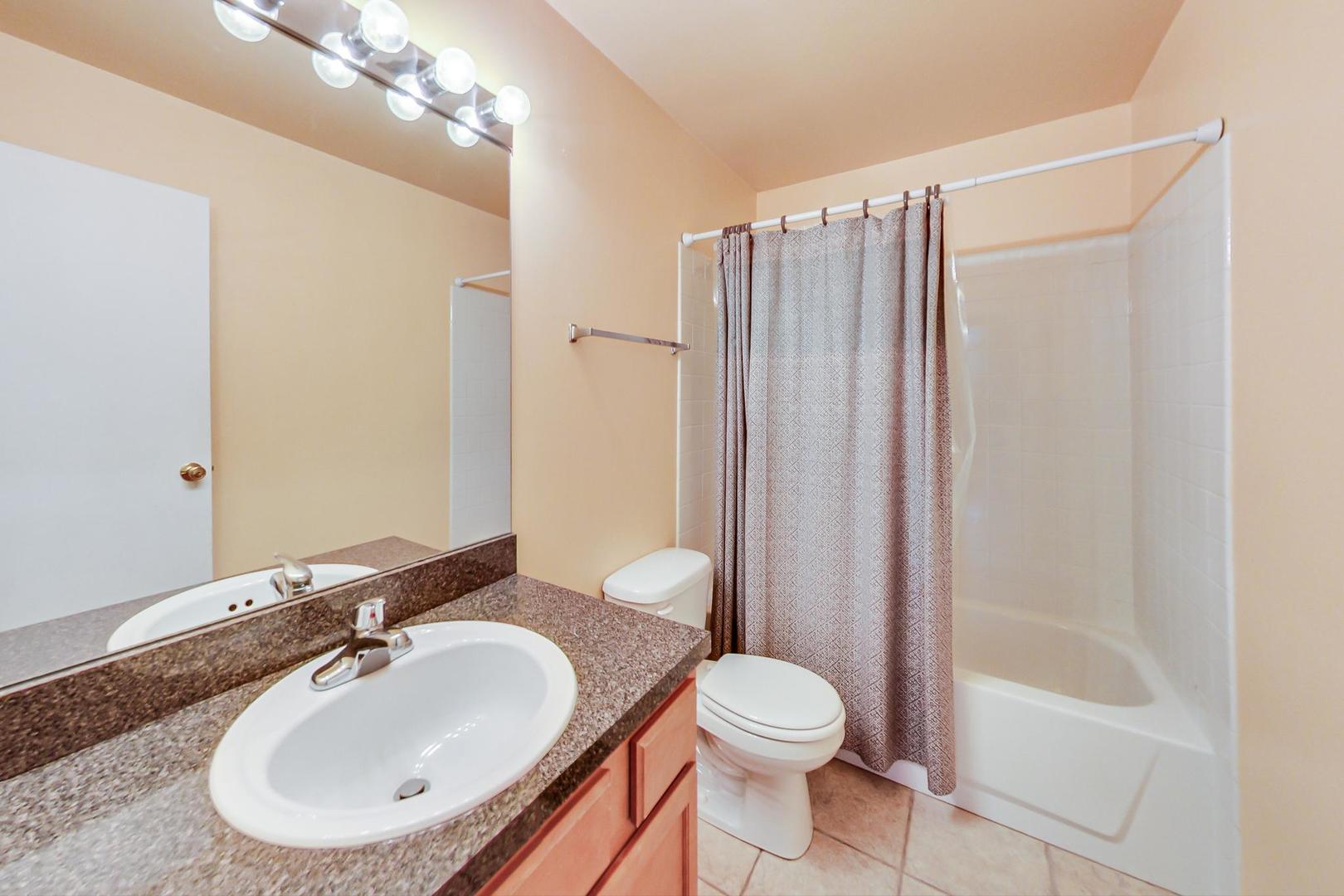 1605 Fairway Drive Unit: 1D