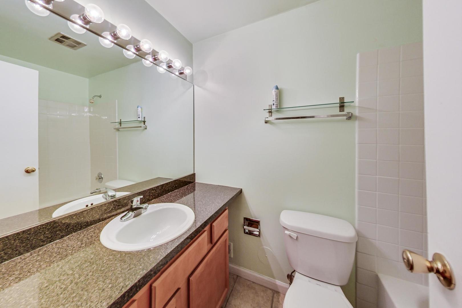 1605 Fairway Drive Unit: 1D