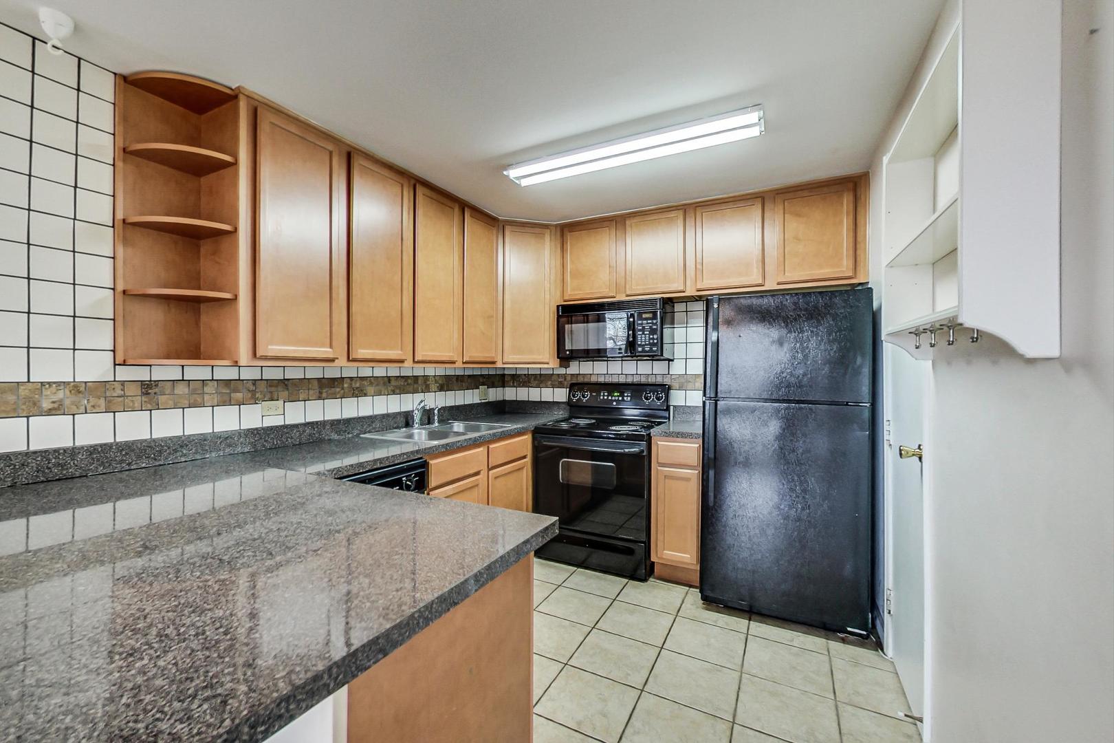 1605 Fairway Drive Unit: 1D