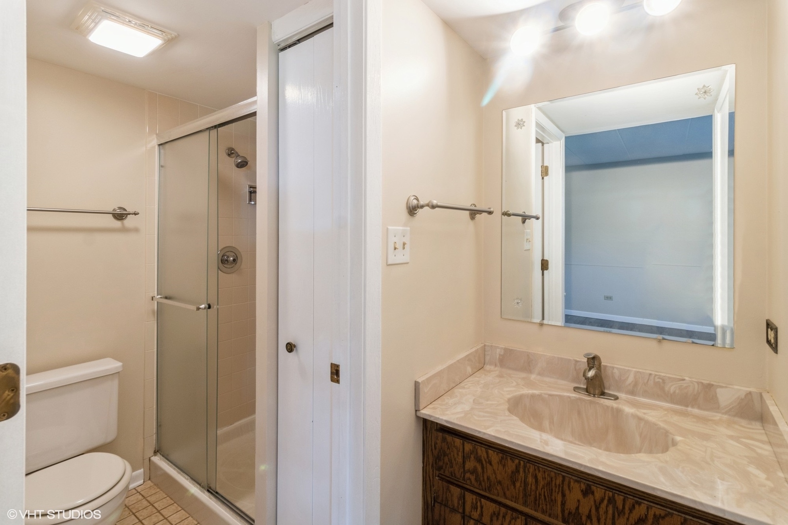 527 Cumnor Road Unit: 105