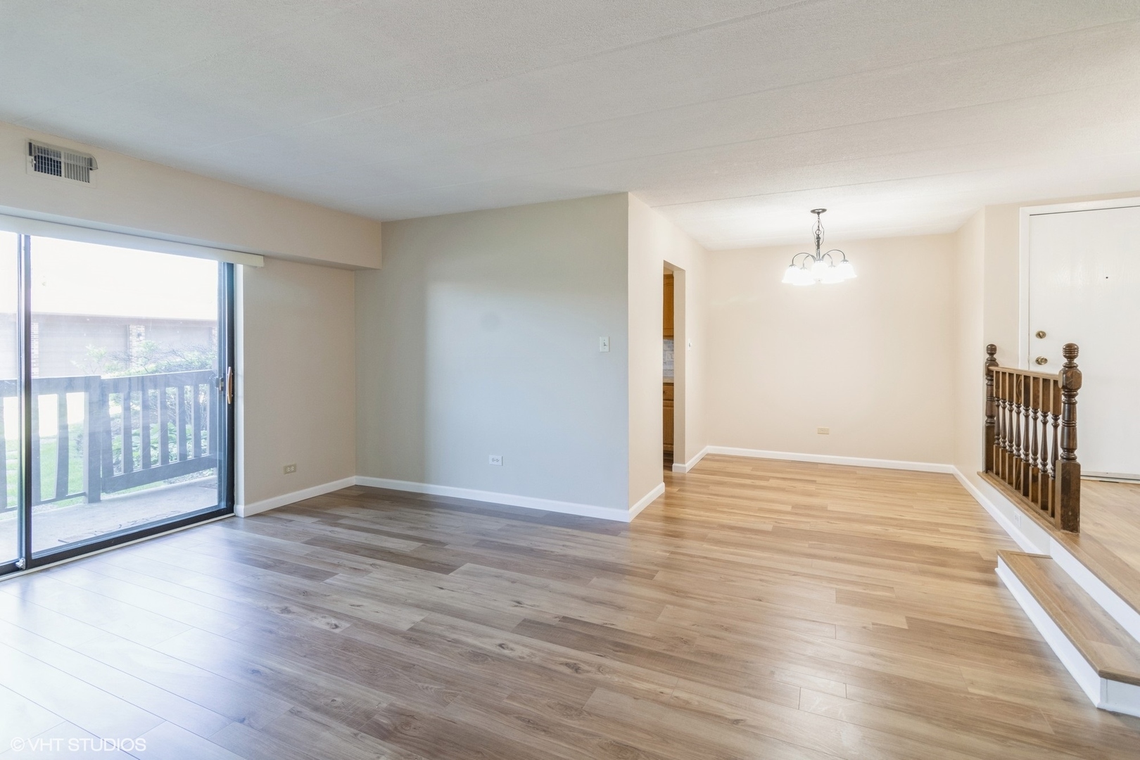 527 Cumnor Road Unit: 105