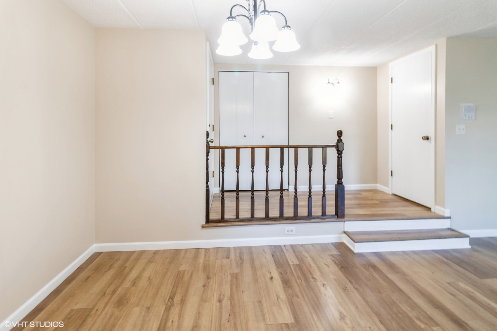 527 Cumnor Road Unit: 105